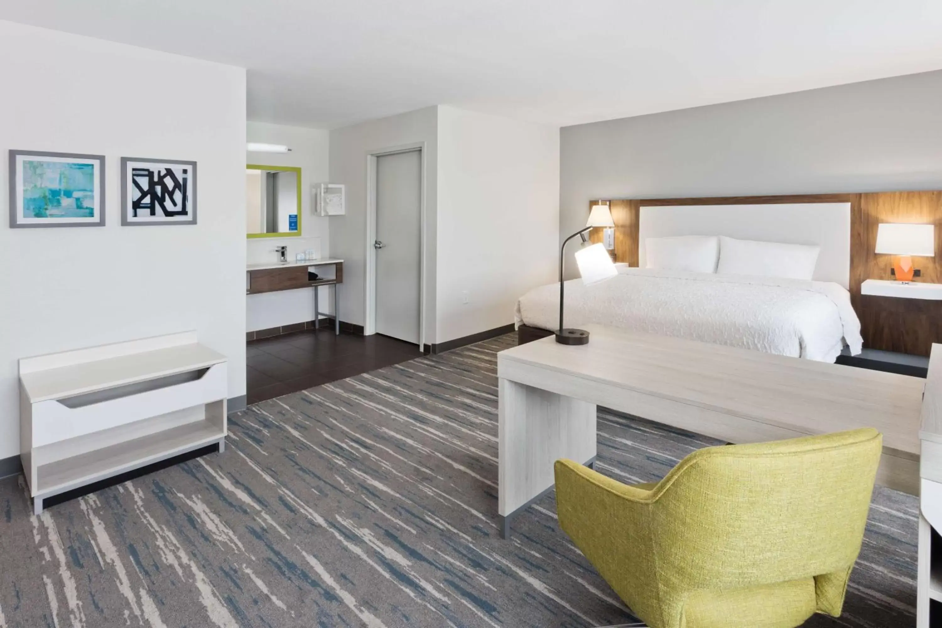 Bedroom, Bed in Hampton Inn & Suites Phenix City- Columbus Area