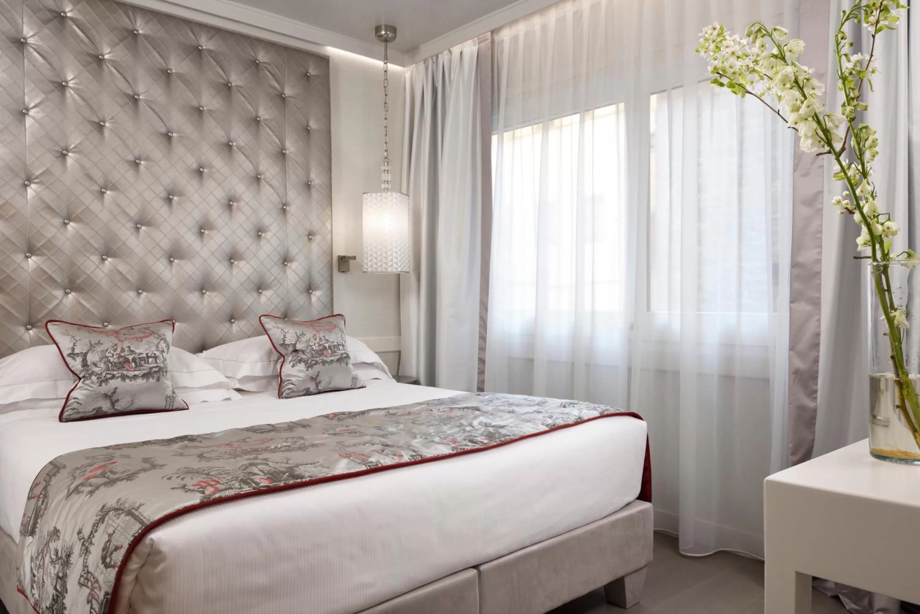 Bedroom, Bed in Ponte Vecchio Suites & Spa