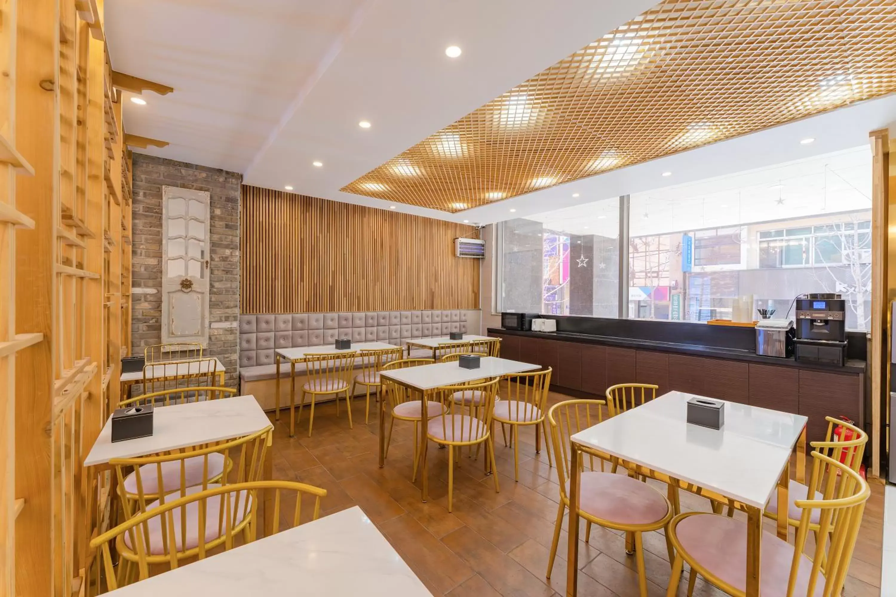 Restaurant/places to eat in Central Park Hotel Busan Restaurant/places to eat in Central Park Hotel Busan