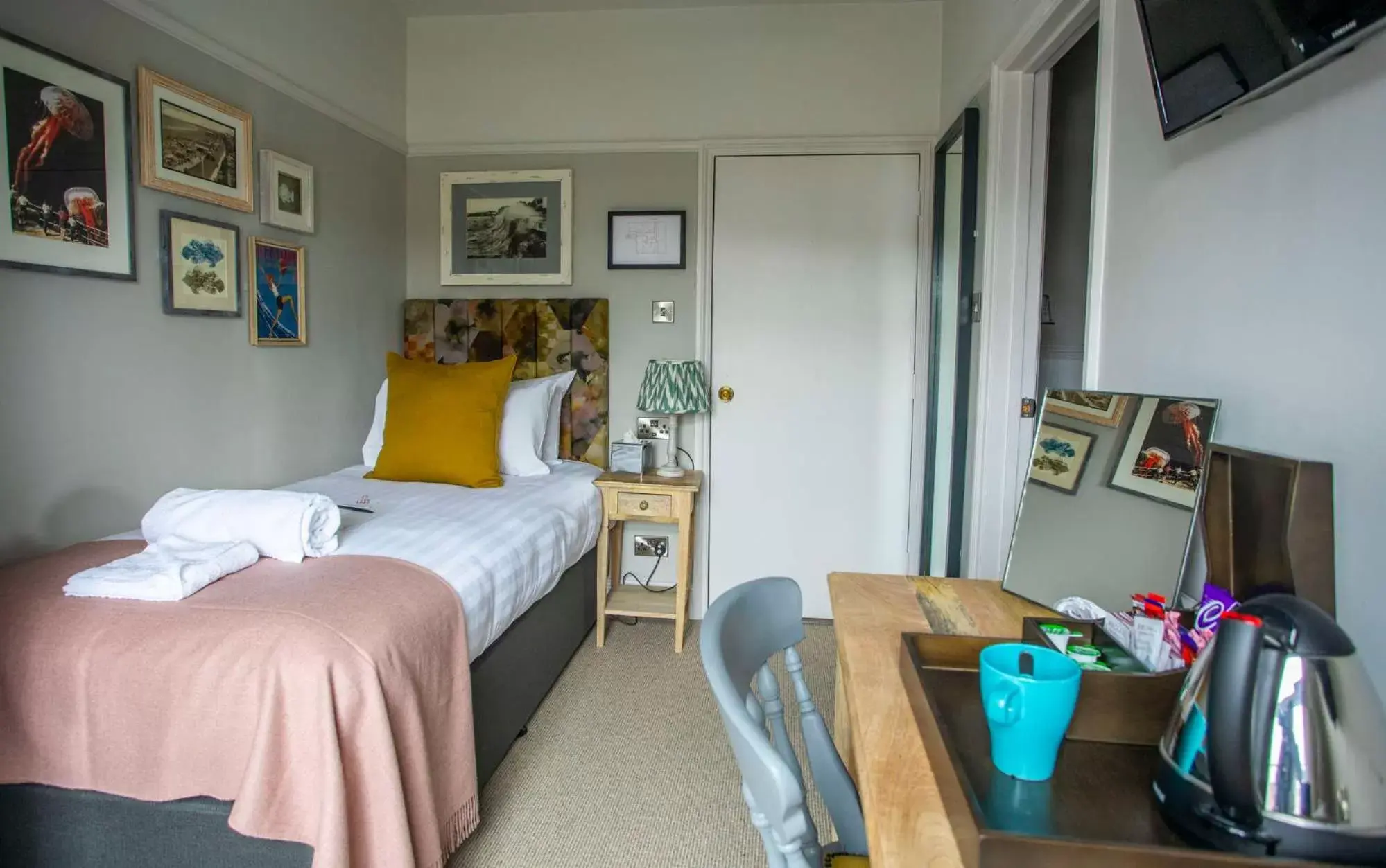 Bedroom in Dunstan House