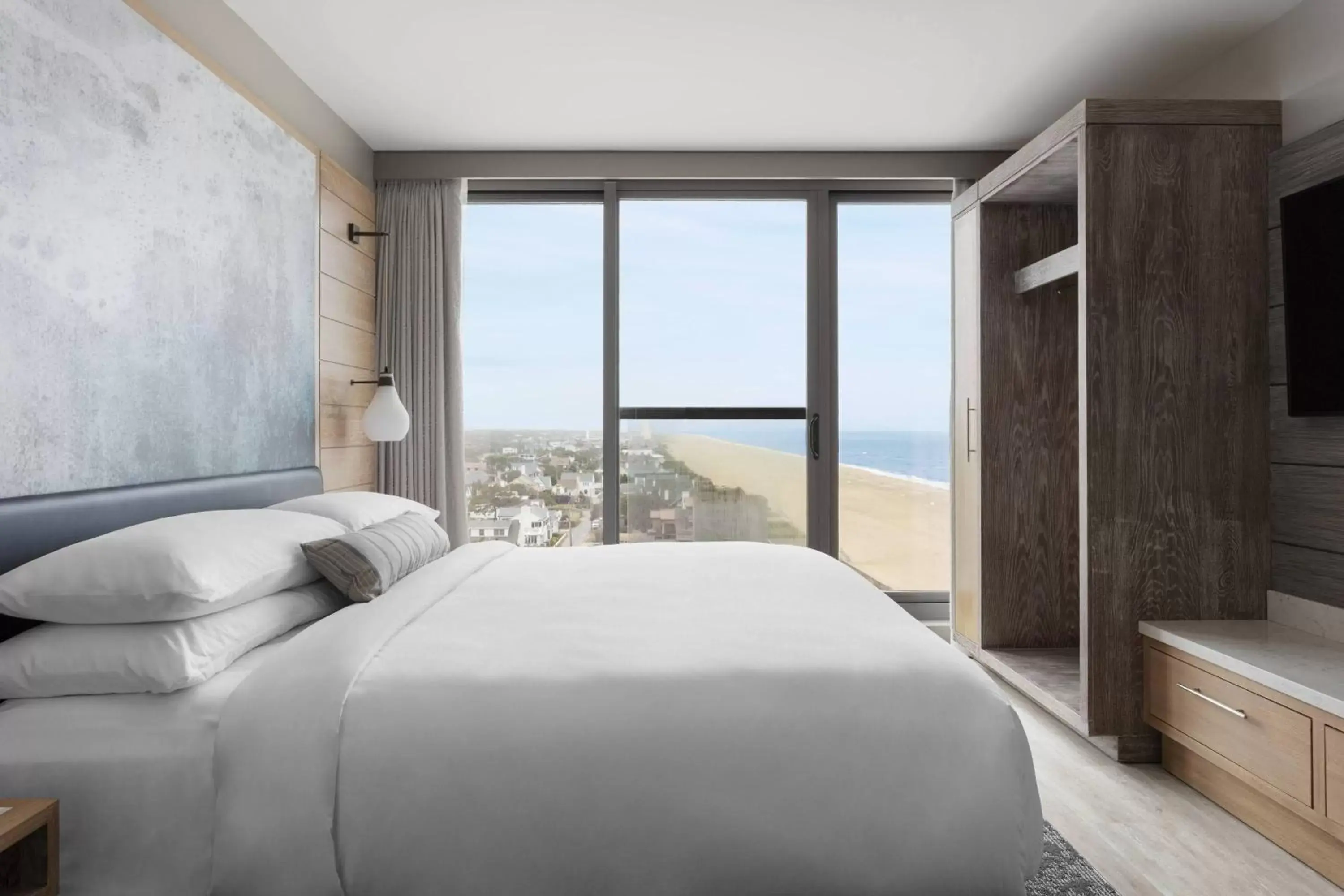 Bedroom, Bed in Marriott Virginia Beach Oceanfront Resort