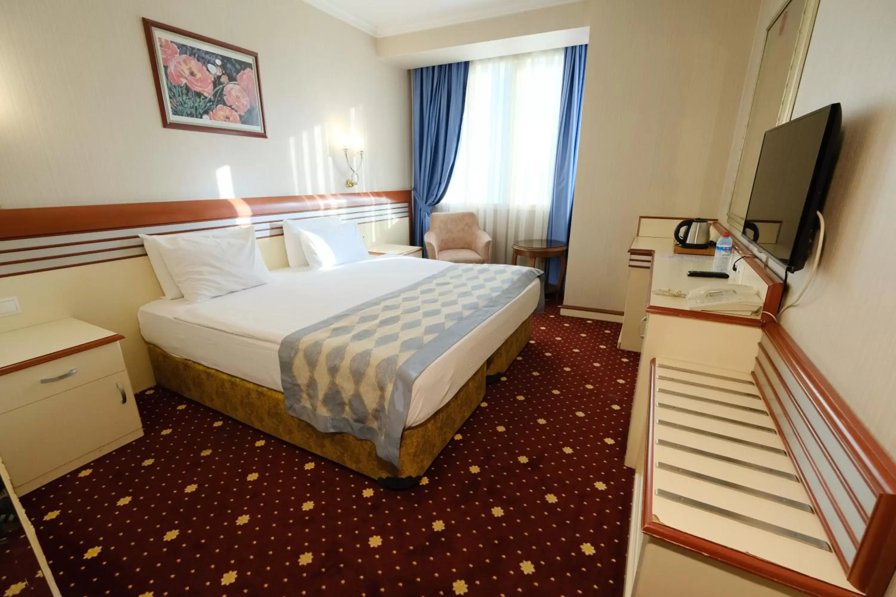 Photo of the whole room, Bed in Akar International Hotel