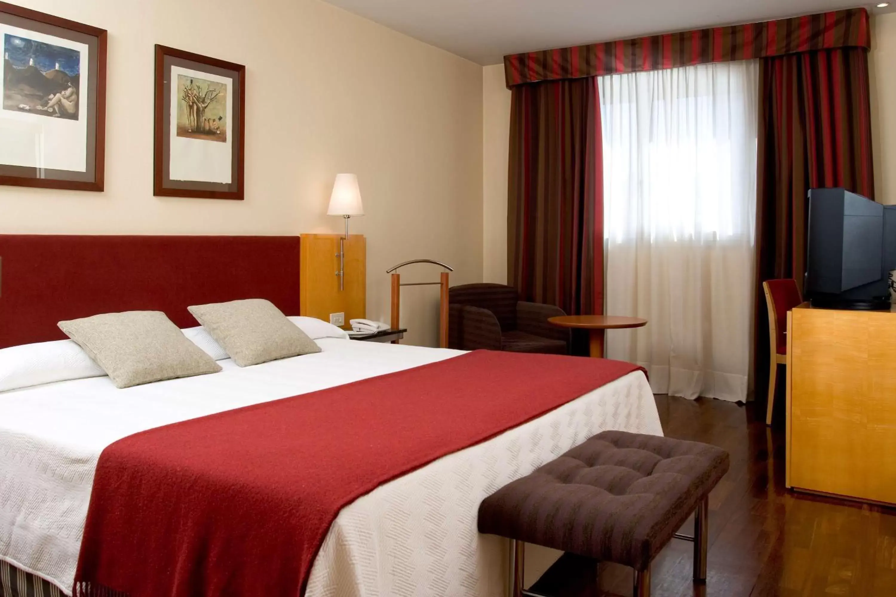 Bedroom, Bed in NH Ciutat de Reus