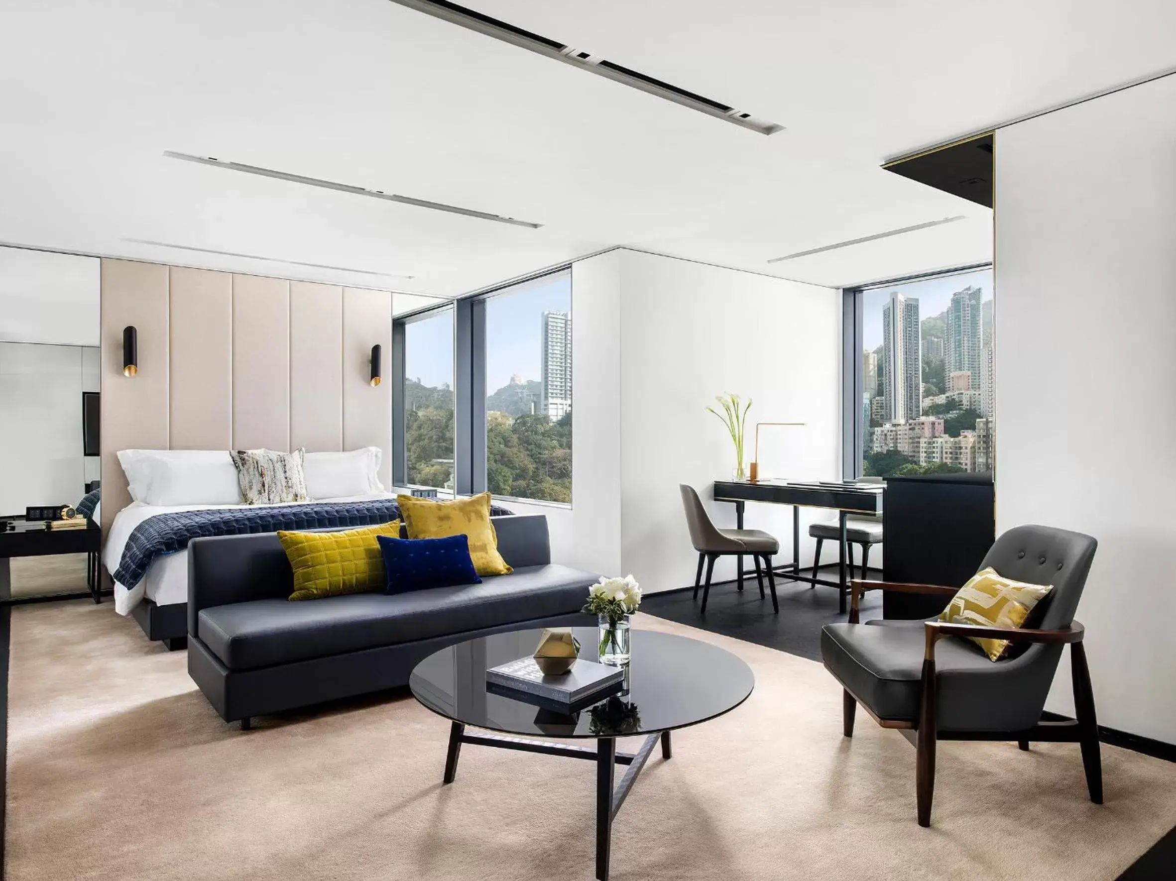 Photo of the whole room, Seating Area in The Murray, Hong Kong, a Niccolo Hotel