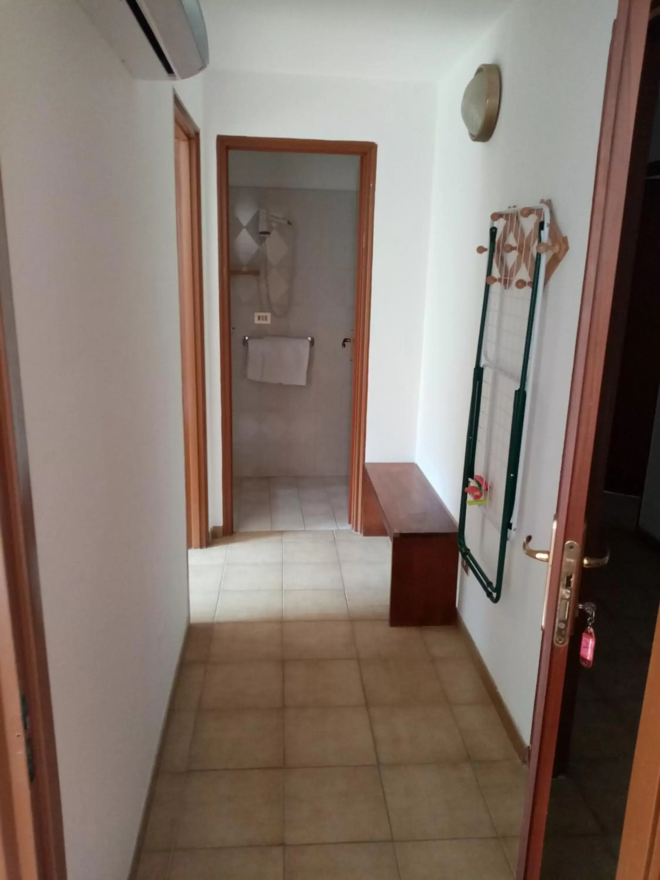 Facade/entrance, Bathroom in Hotel Conca d'Oro