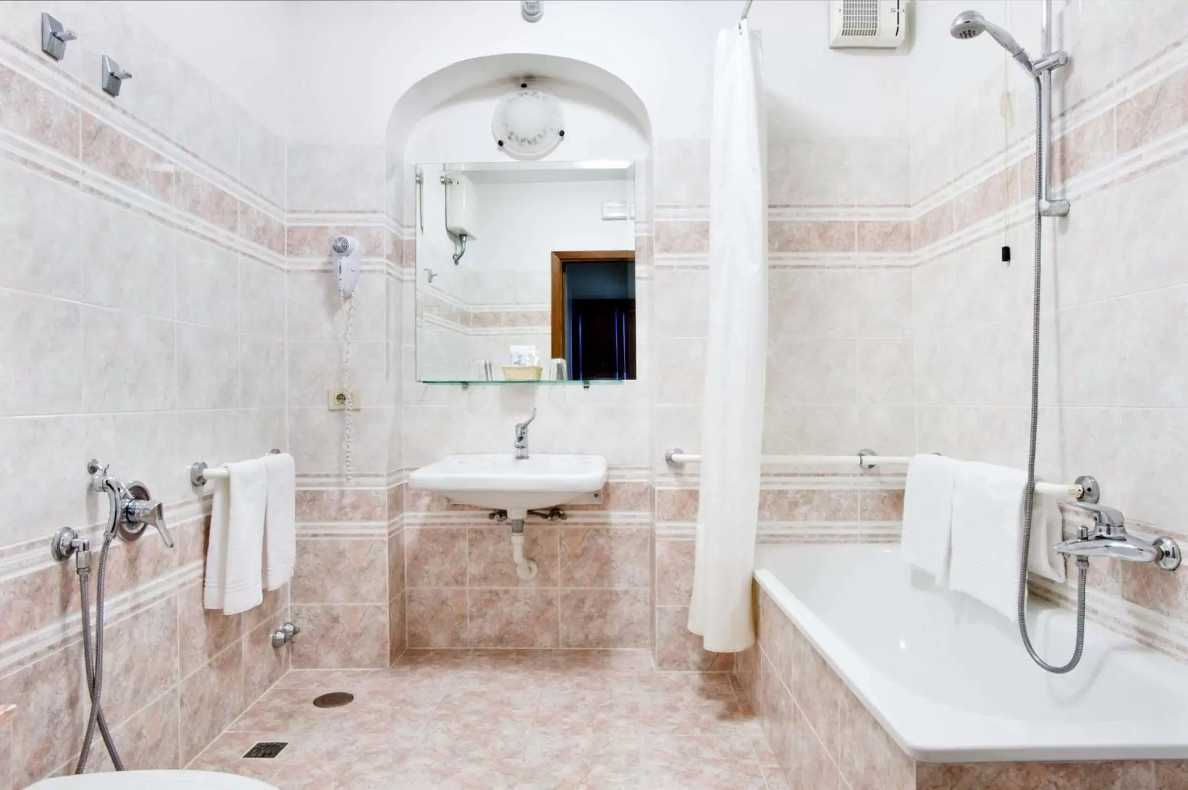 Toilet, Bathroom in Hotel Alessandra