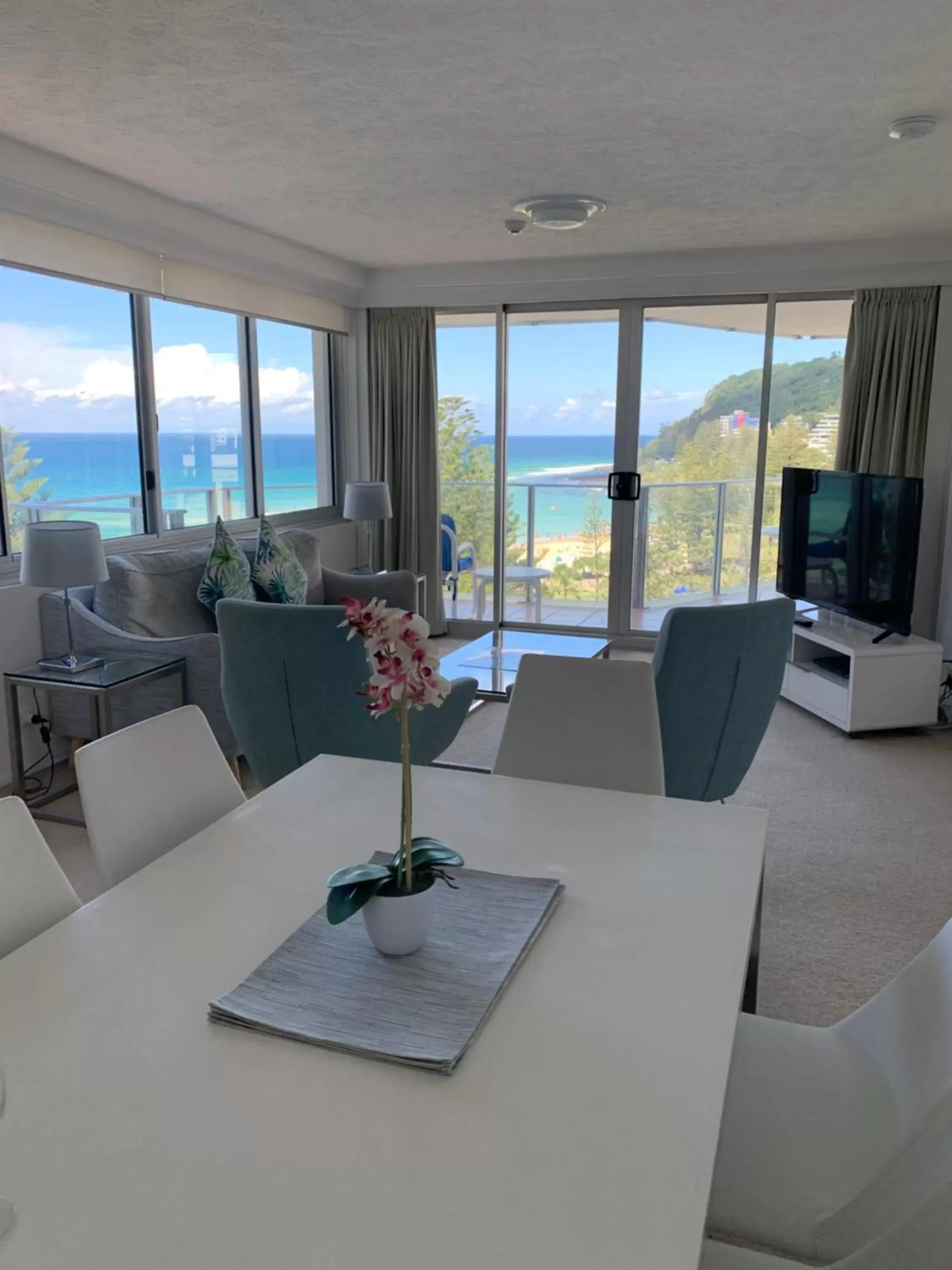 Living room, Seating Area in Pacific Regis Beachfront Holiday Apartments