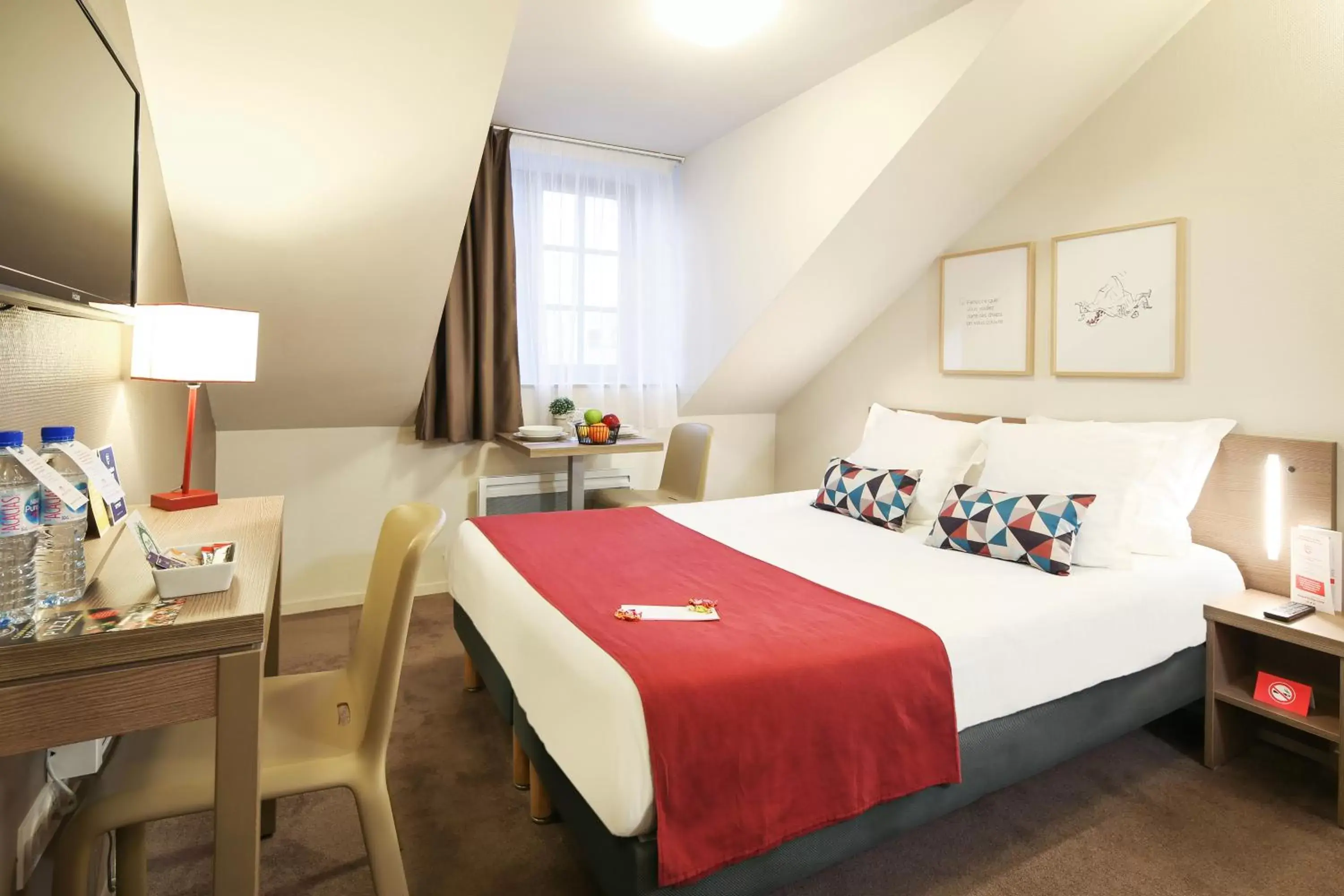Bed in Appart’City Confort Reims Centre