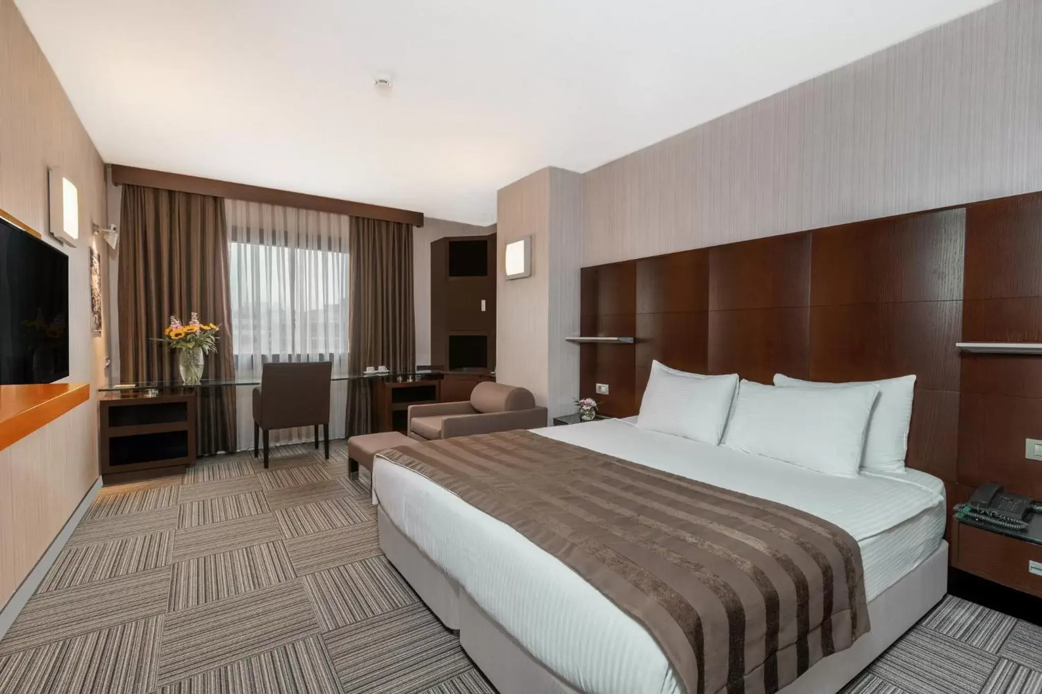TV and multimedia, Bed in Point Hotel Taksim
