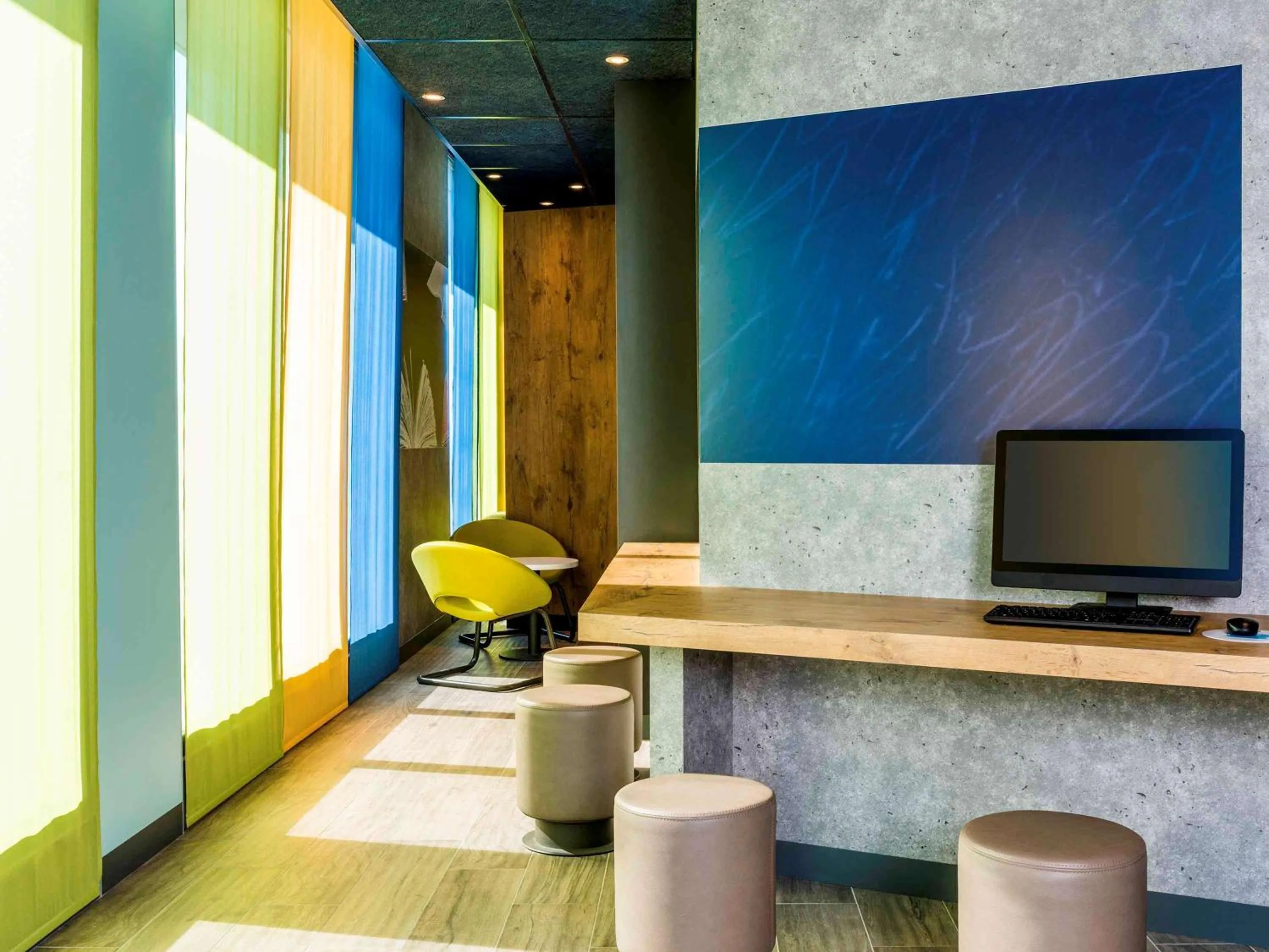 On site in ibis budget Saint Quentin Yvelines - Vélodrome