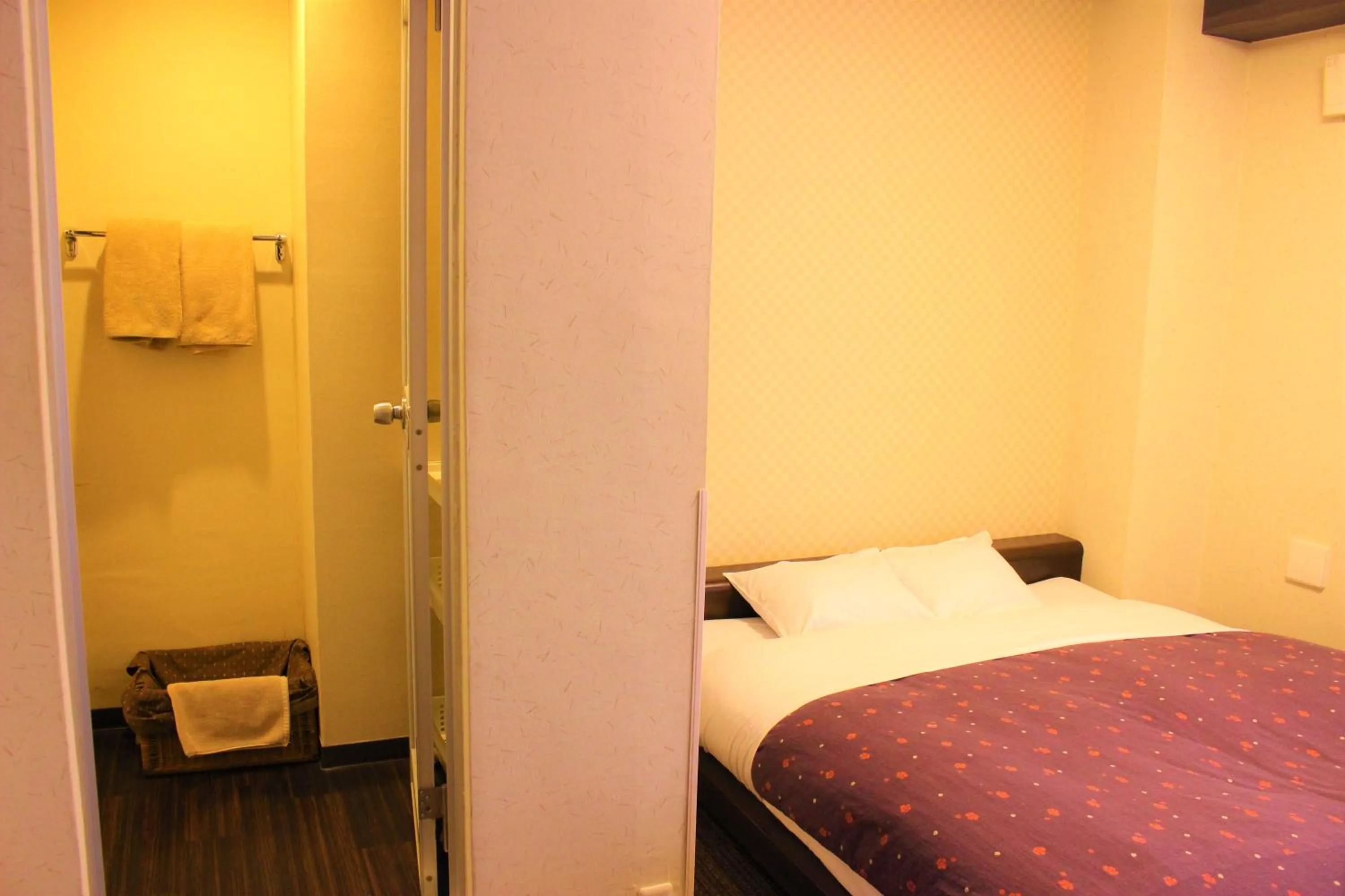 Photo of the whole room, Bed in K's House Tokyo Oasis - Quality Hostel in Asakusa
