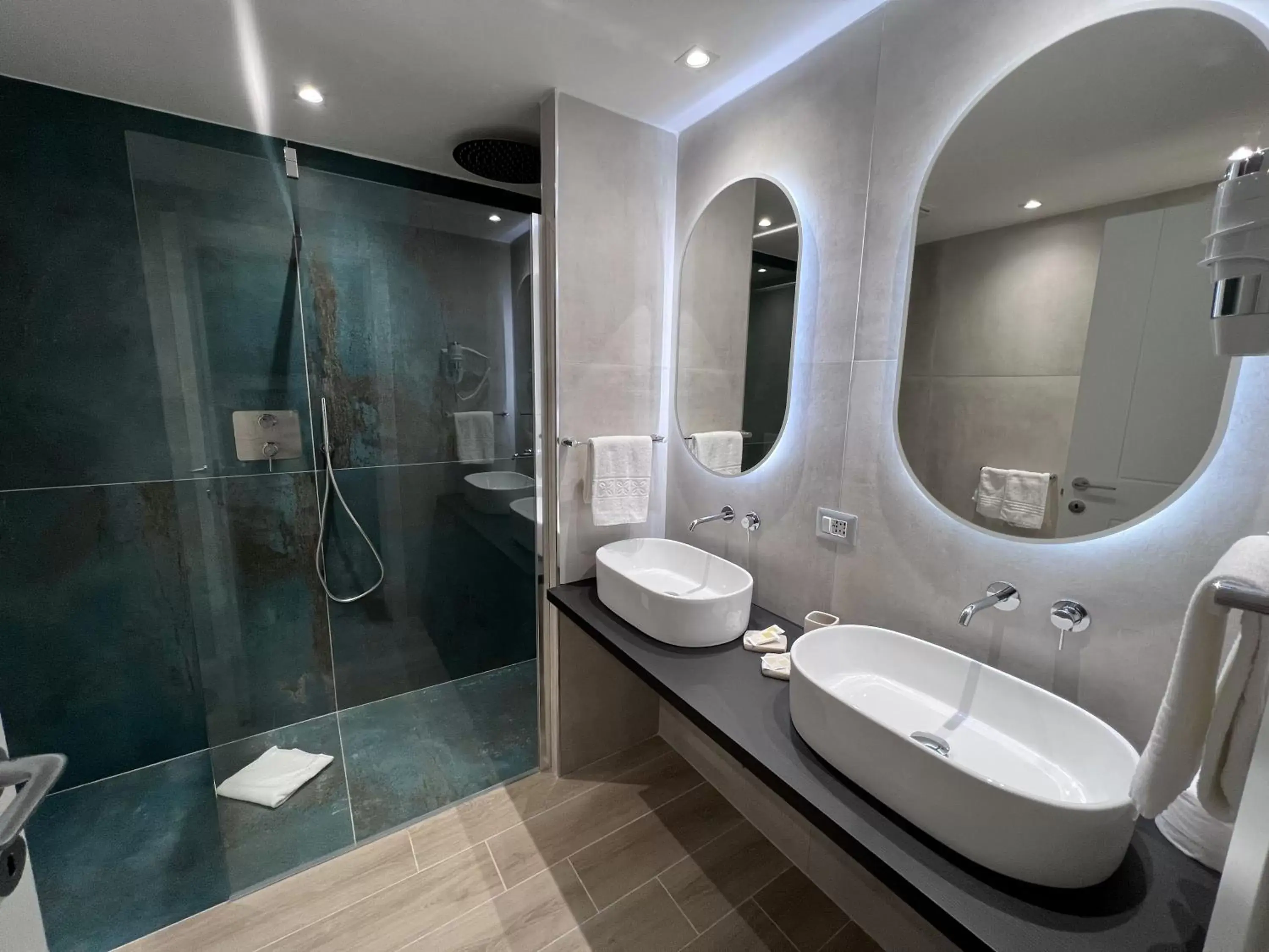 Bathroom in Pegasus Hotel