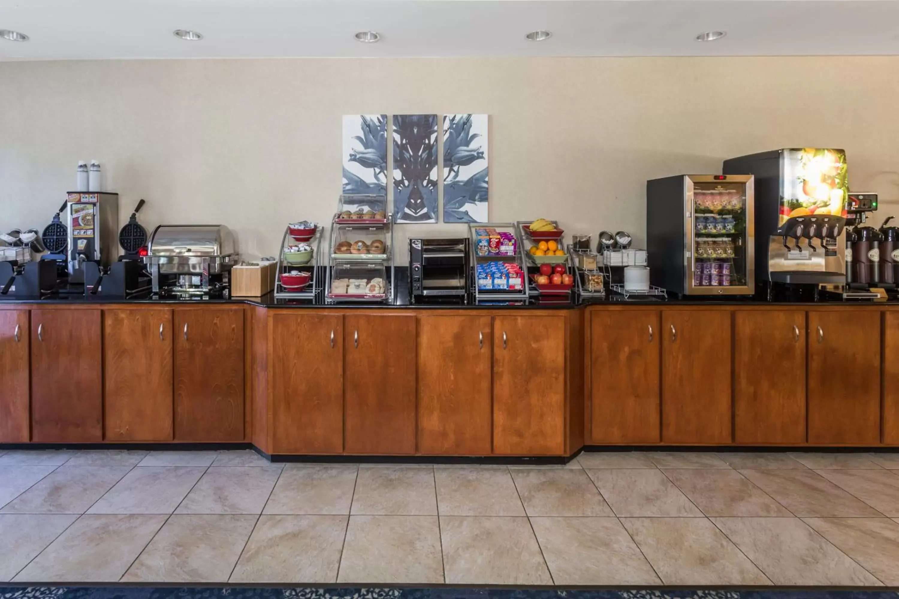 Continental breakfast in Wingate by Wyndham Houma Continental breakfast in Wingate by Wyndham Houma