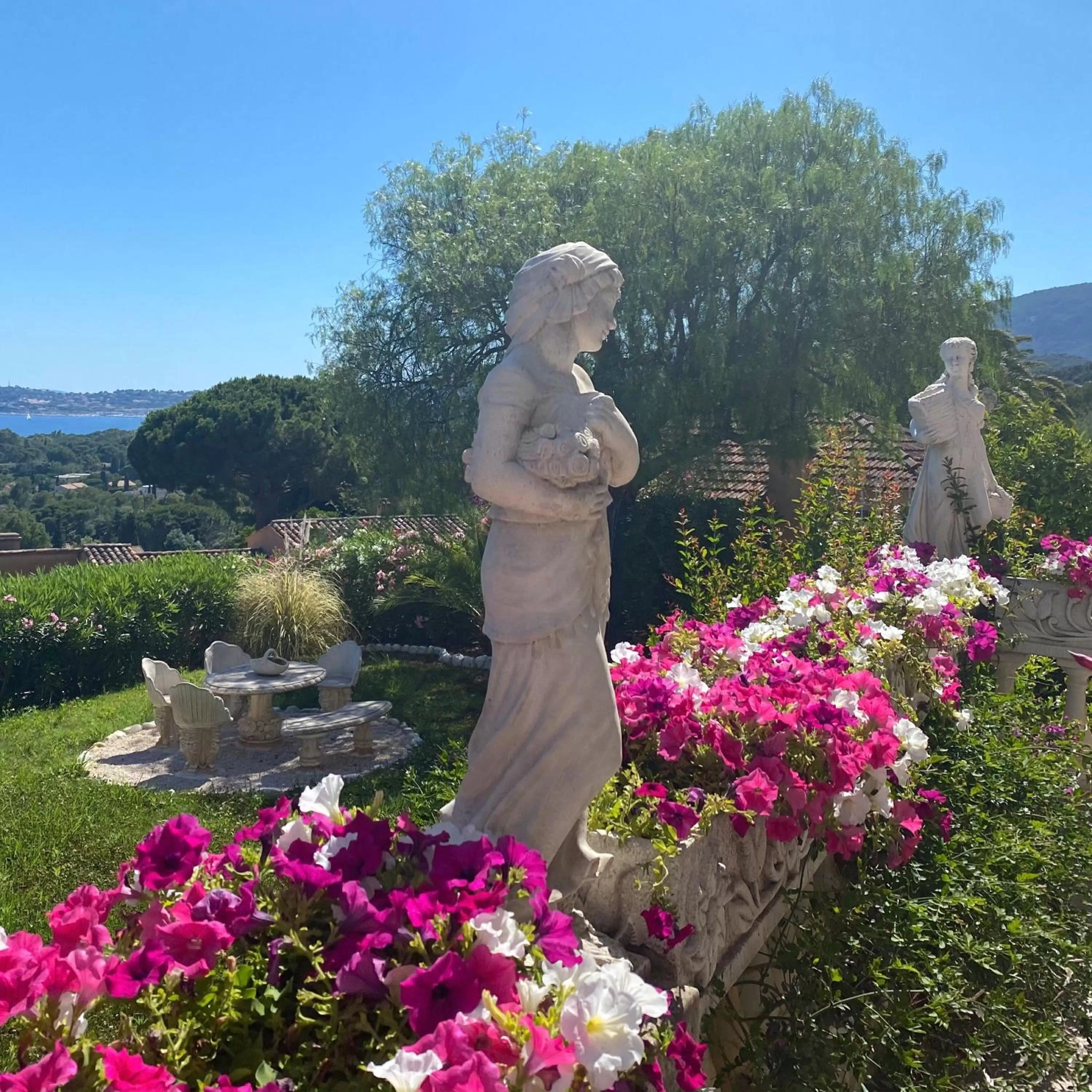 Garden in Le Château de Mei Lese
