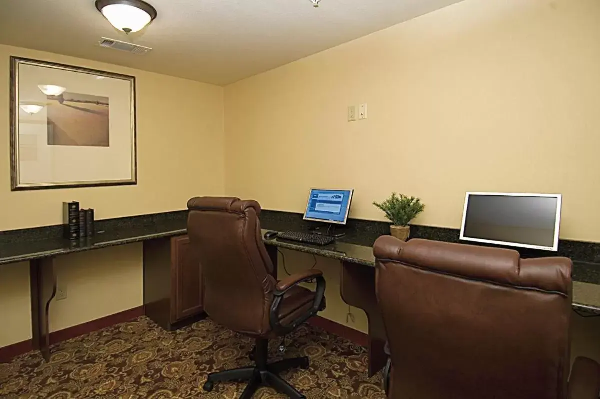 Business facilities, Business Area/Conference Room in Country Inn & Suites by Radisson, Crestview, FL