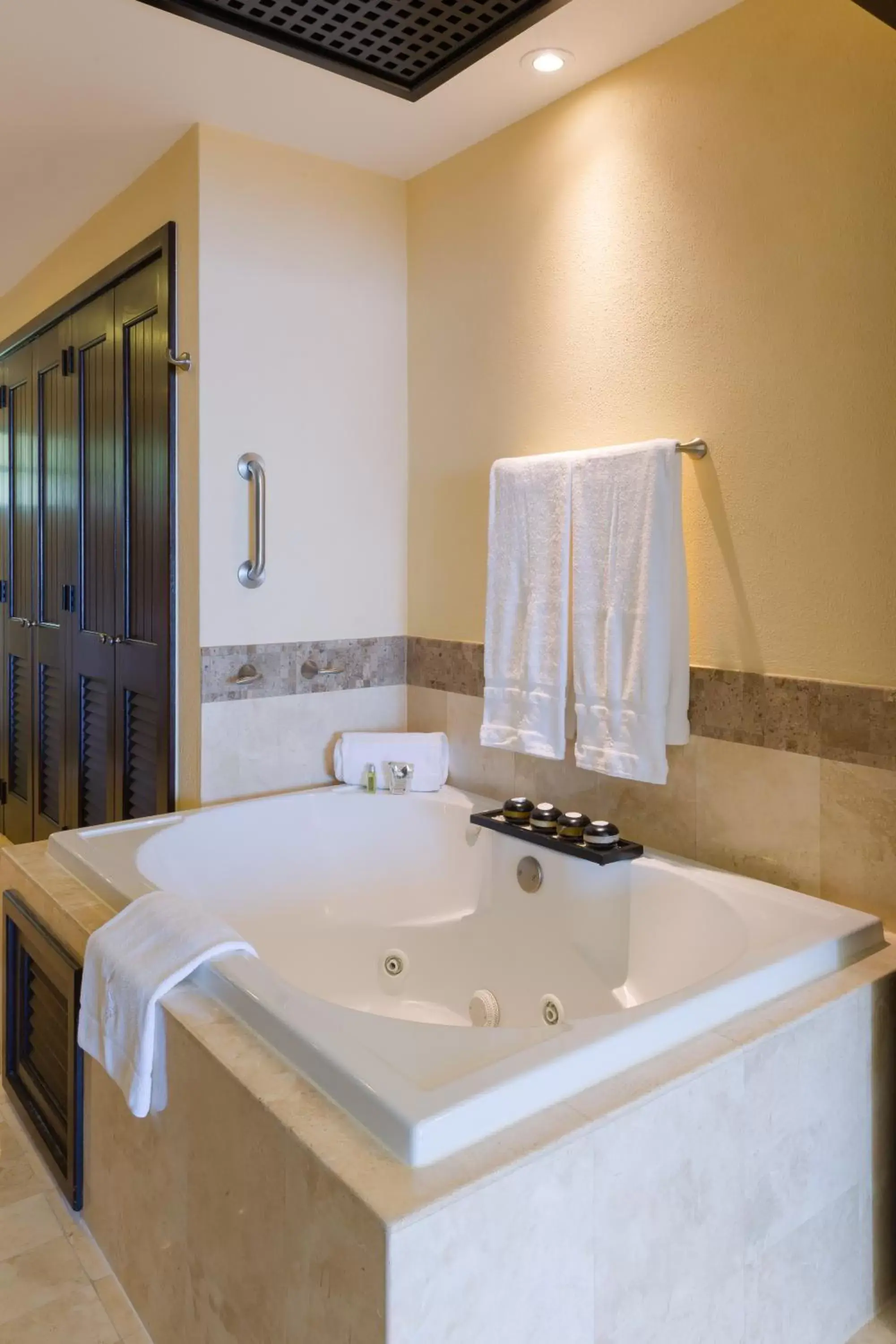 Bathroom in Garza Blanca Preserve Resort & Spa