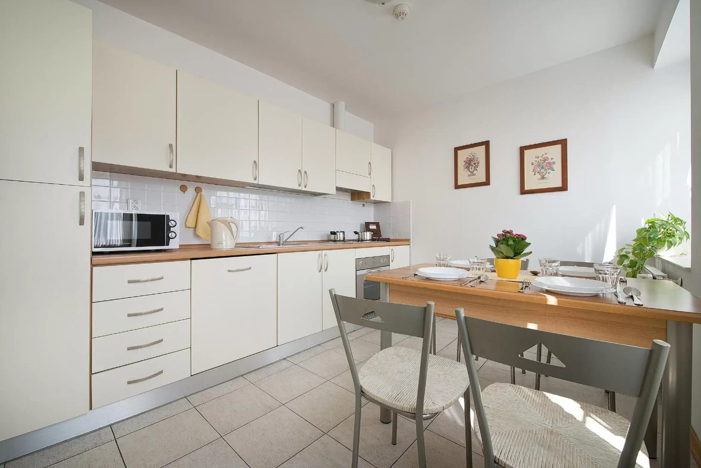 Kitchen or kitchenette, Kitchen/Kitchenette in Hotel Suite Home Prague