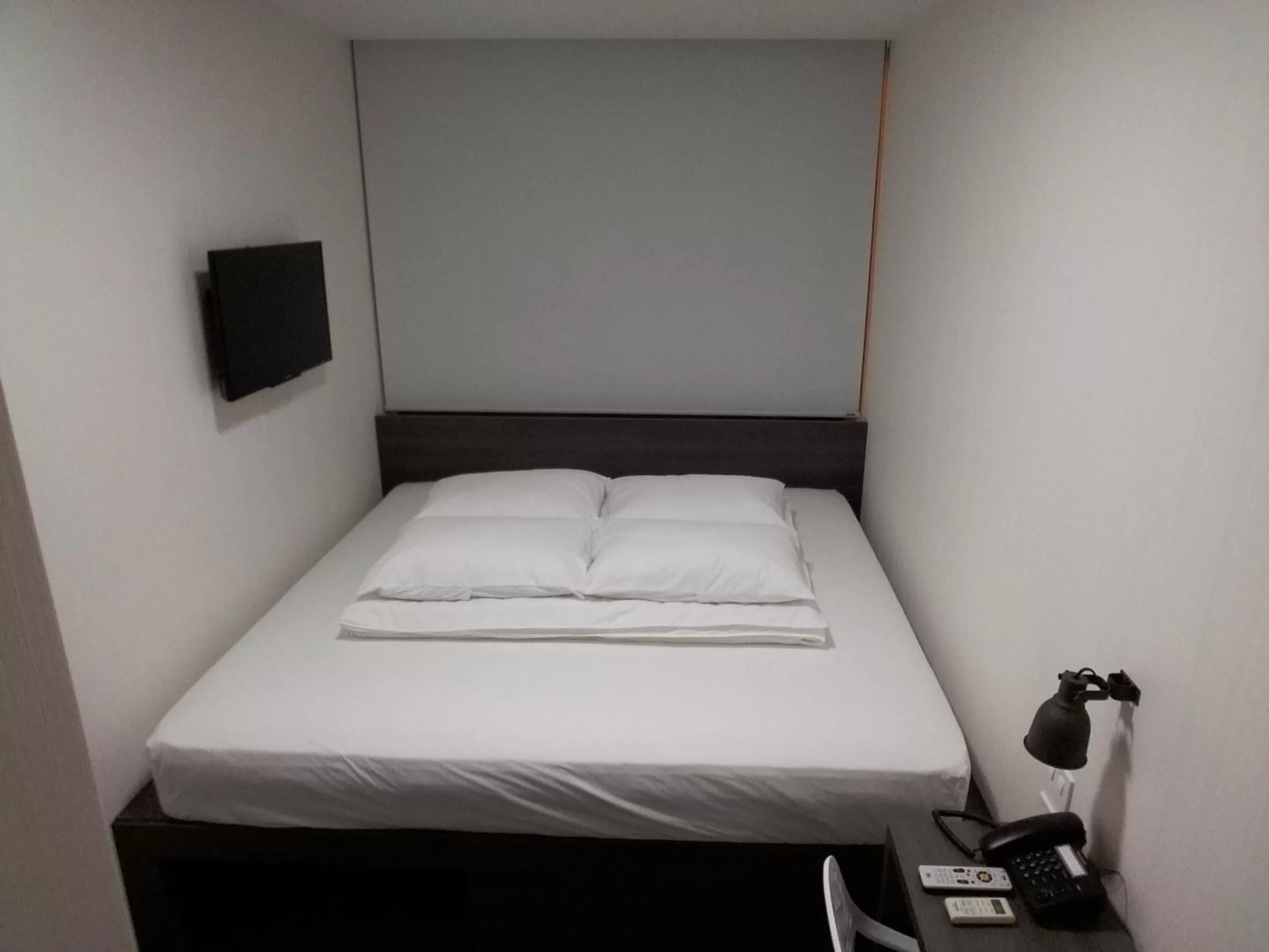TV and multimedia, Bed in YU! Smarthotels