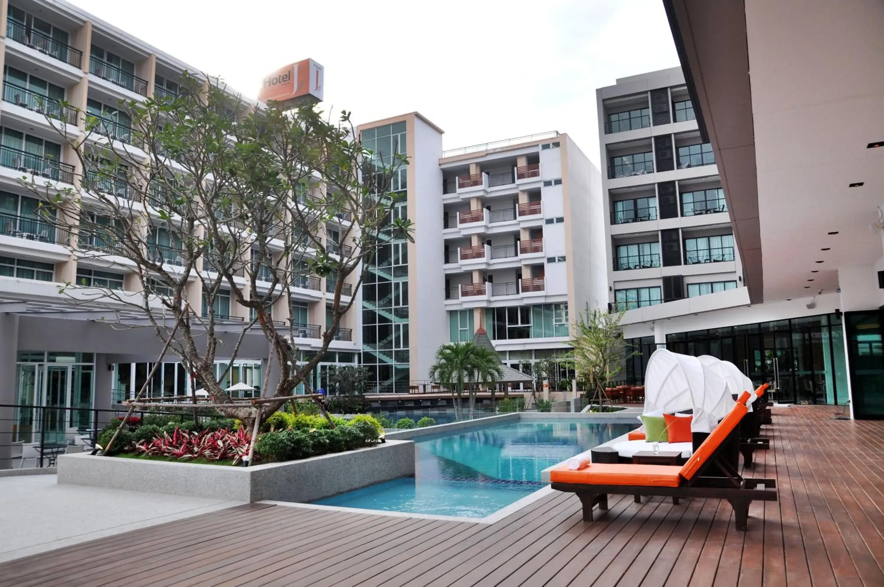 Swimming Pool in J Inspired Hotel Pattaya (SHA Plus)