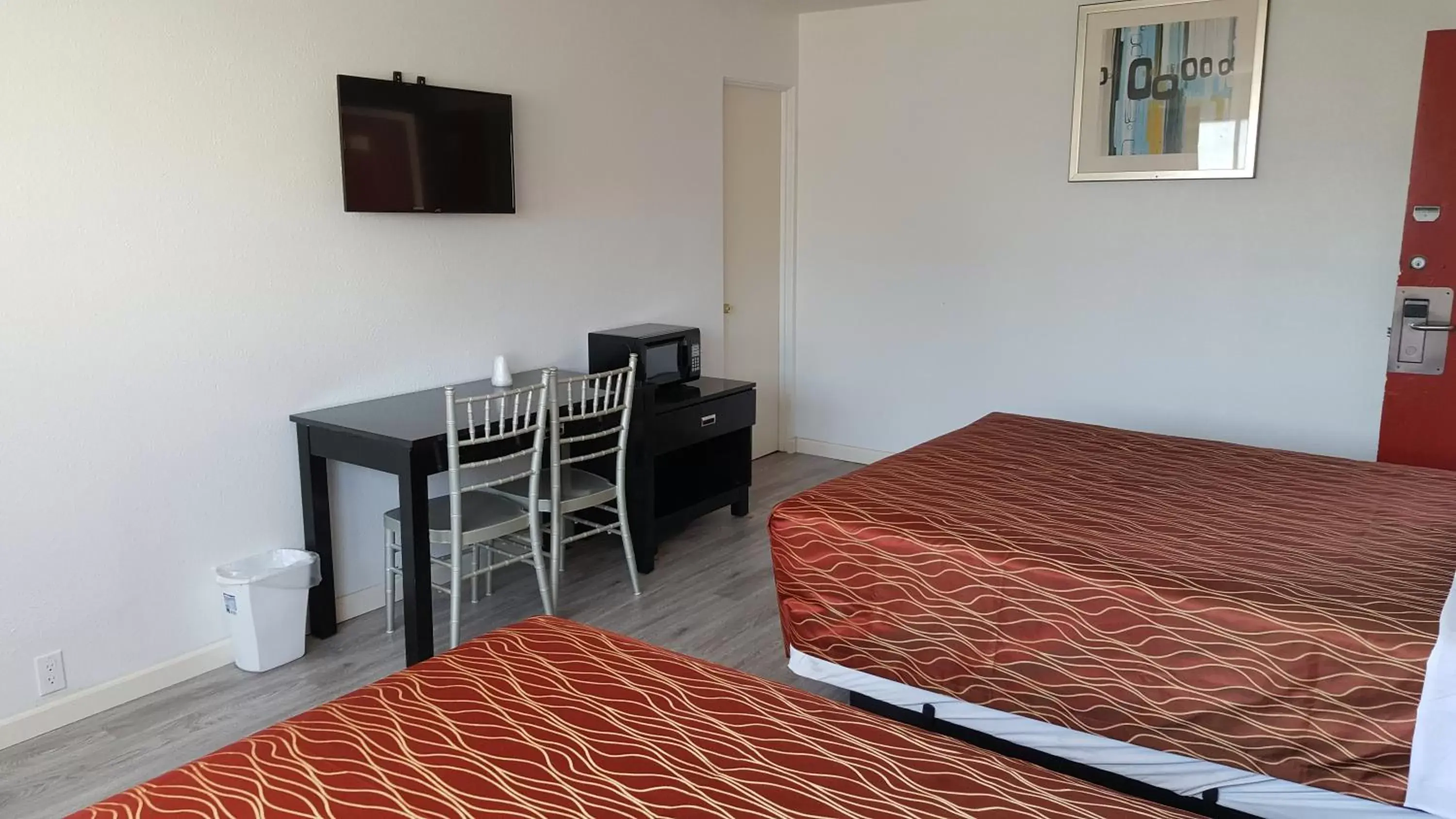 Bedroom, Bed in Guest Harbor Inn- Port Of Los Angeles San Pedro Bedroom, Bed in Guest Harbor Inn- Port Of Los Angeles San Pedro