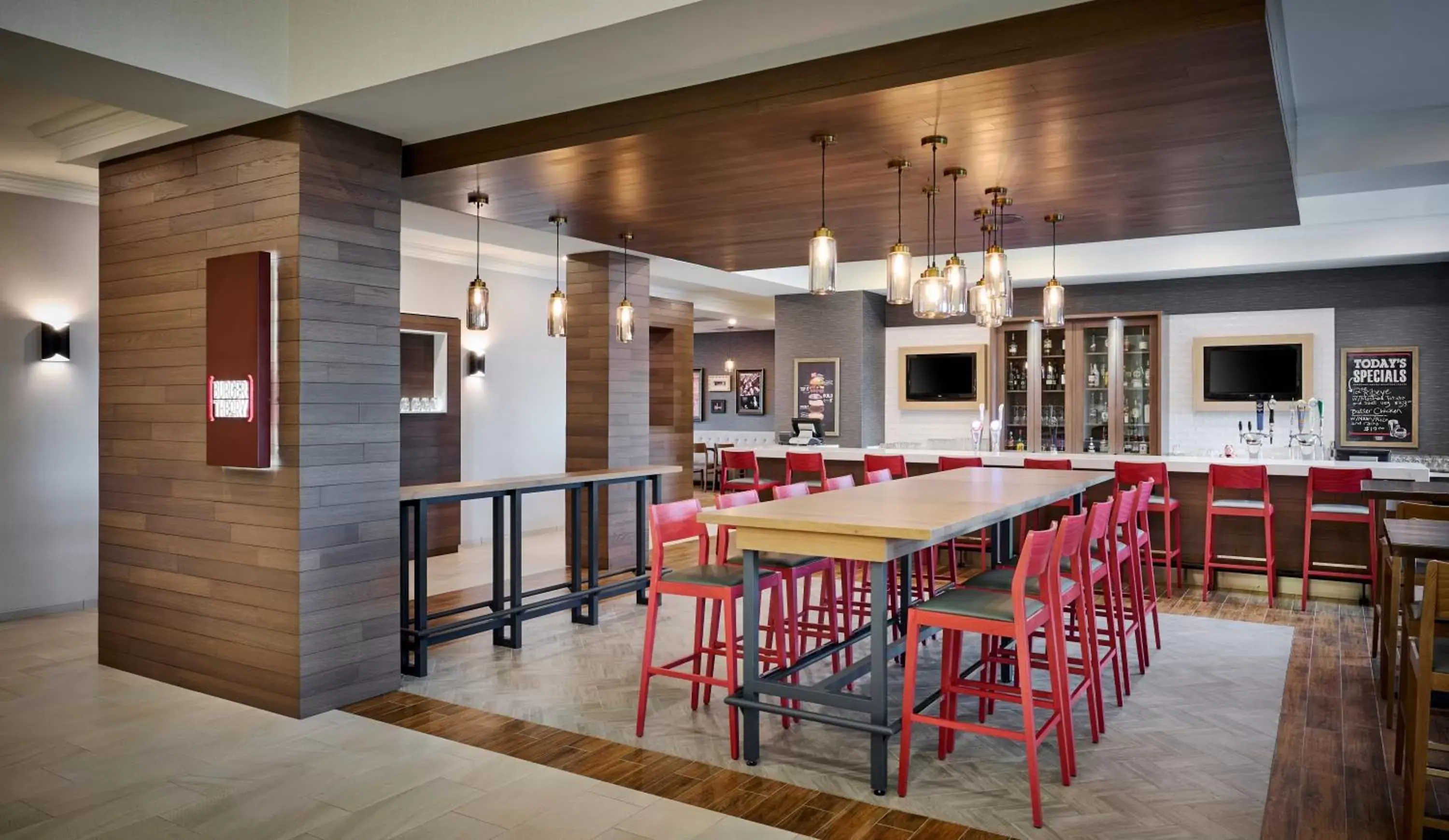 Restaurant/Places to Eat in Holiday Inn & Suites Oakville at Bronte, an IHG Hotel