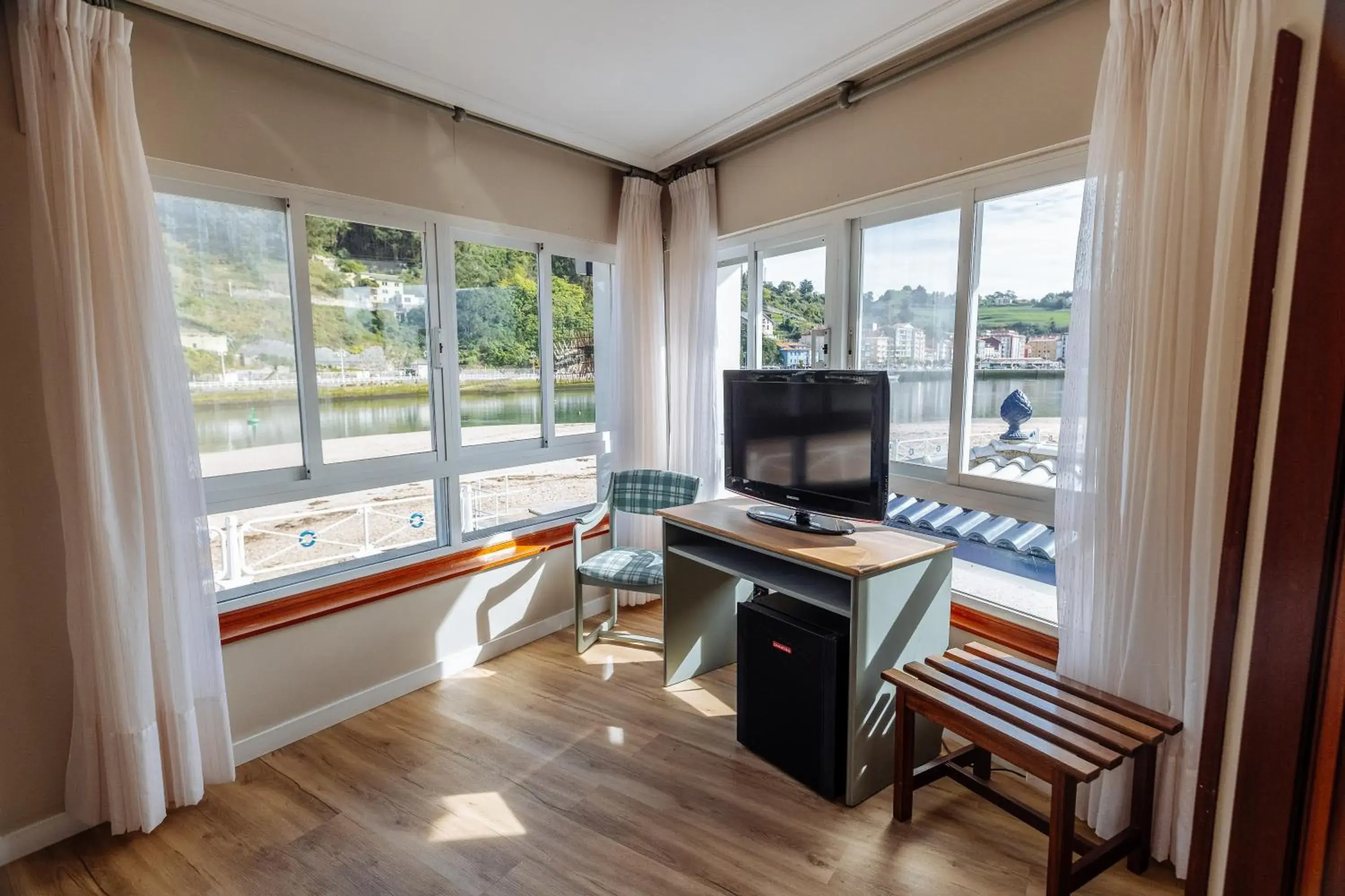 View (from property/room), TV/Entertainment Center in Gran Hotel del Sella