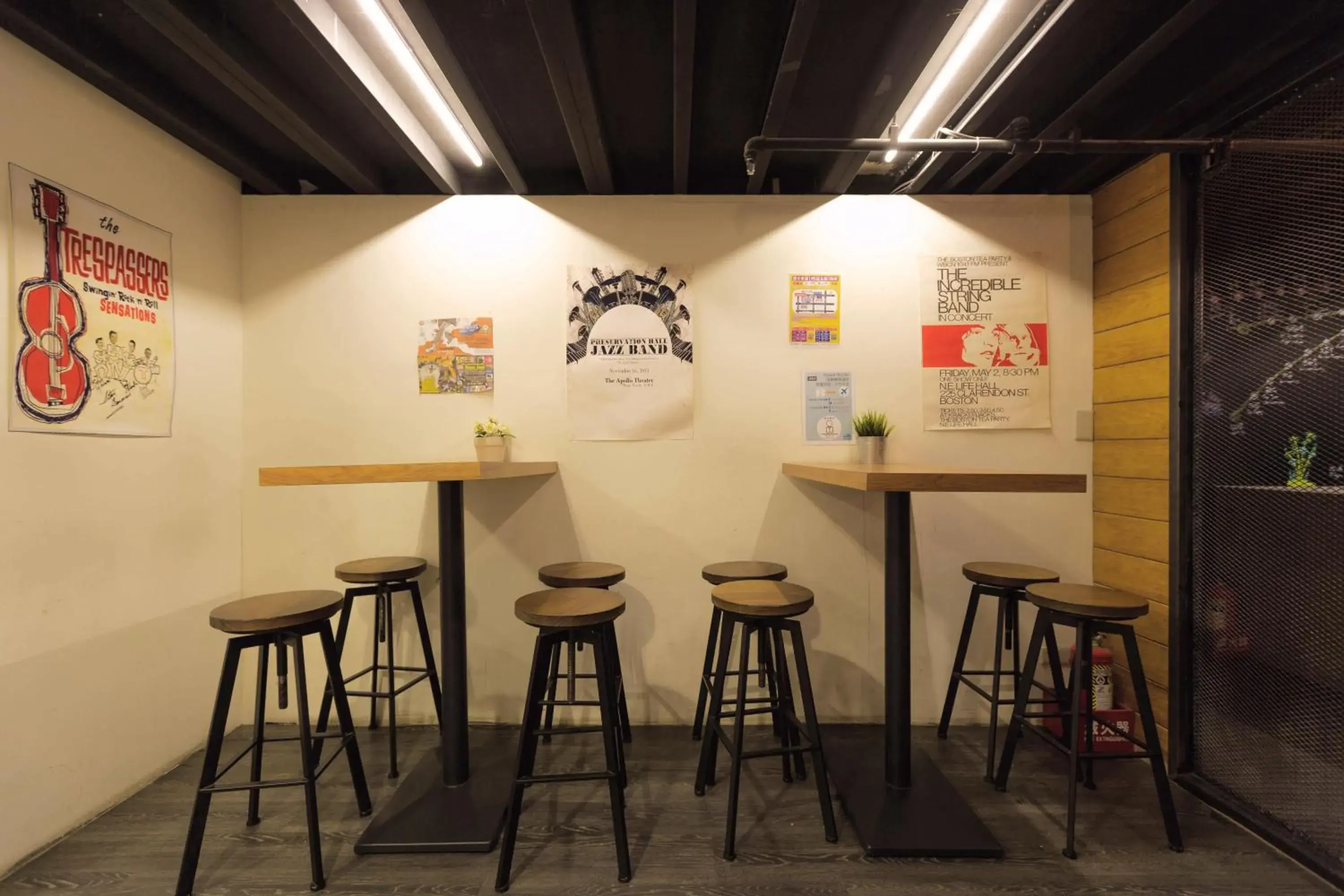 Communal lounge/ TV room, Restaurant/Places to Eat in Angels Hostel Taipei Ximen