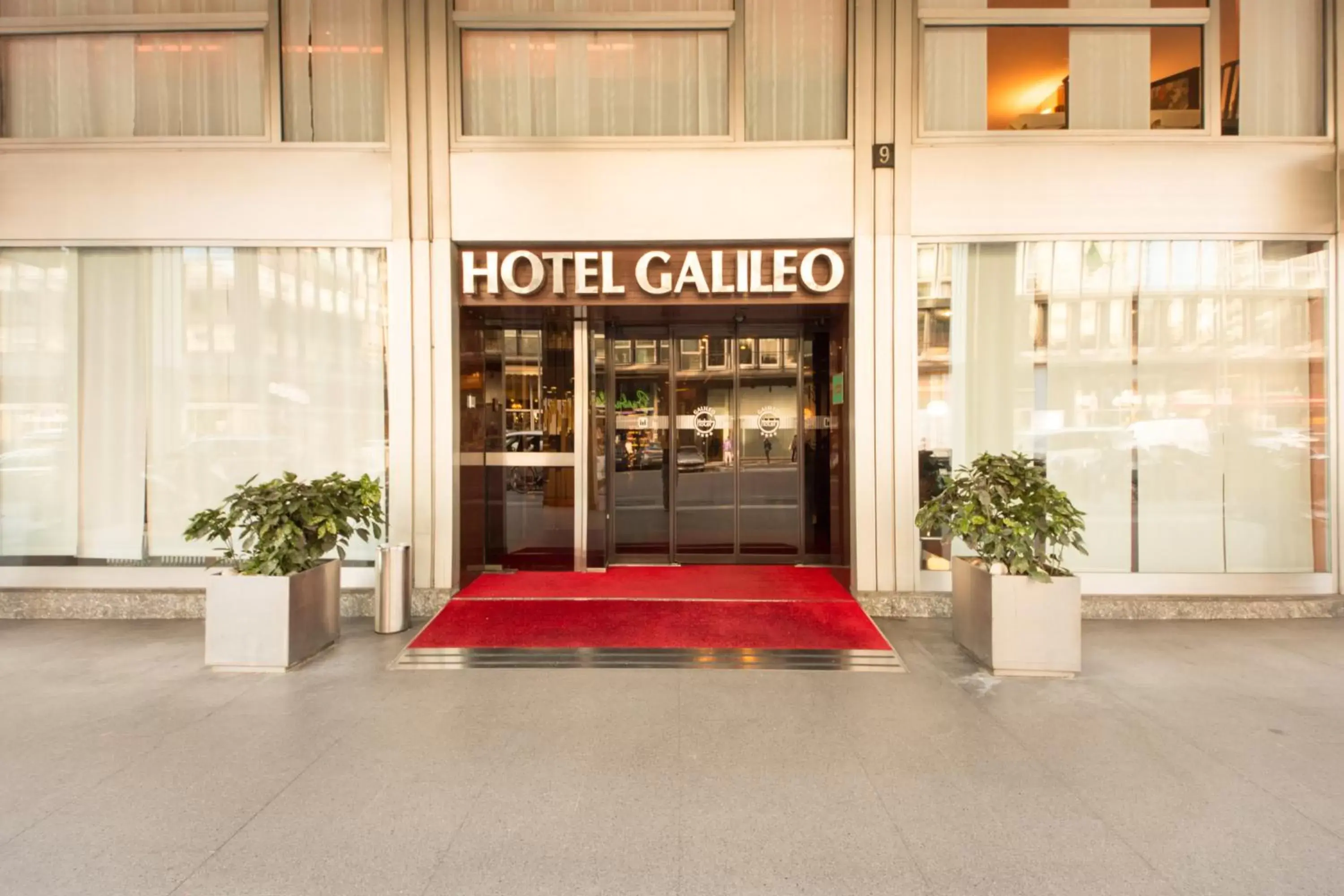 Facade/entrance in Hotel Galileo