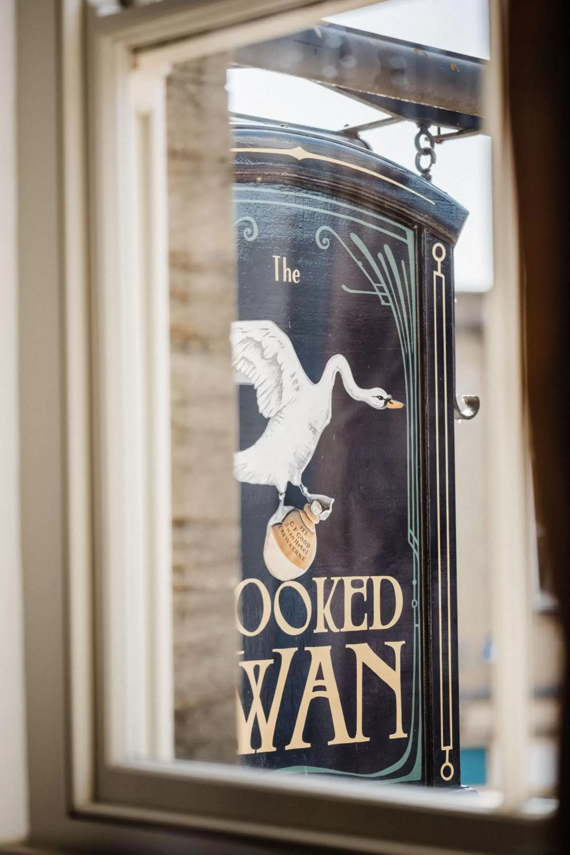 The Crooked Swan