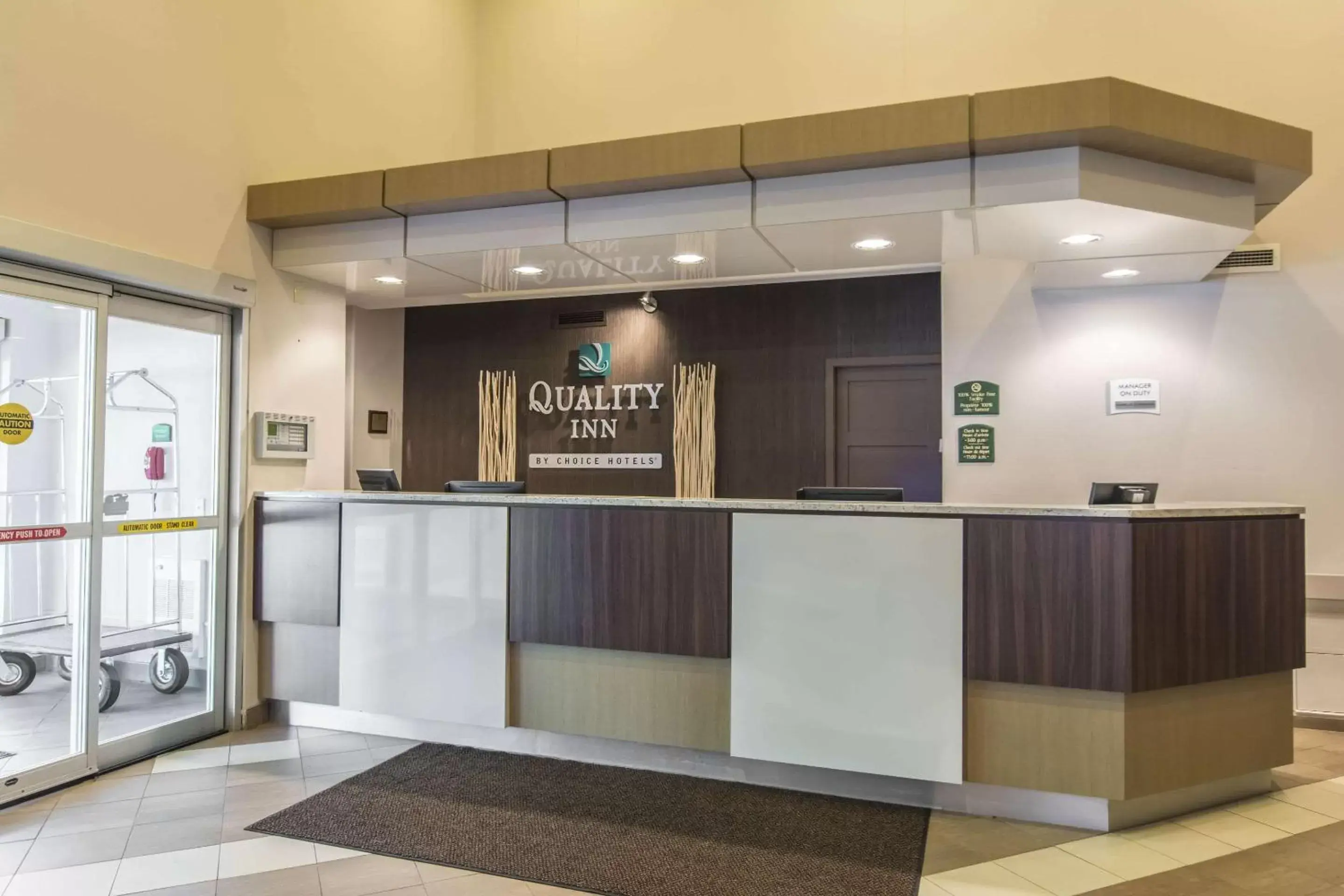 Lobby or reception, Lobby/Reception in Quality Inn Airport Dieppe