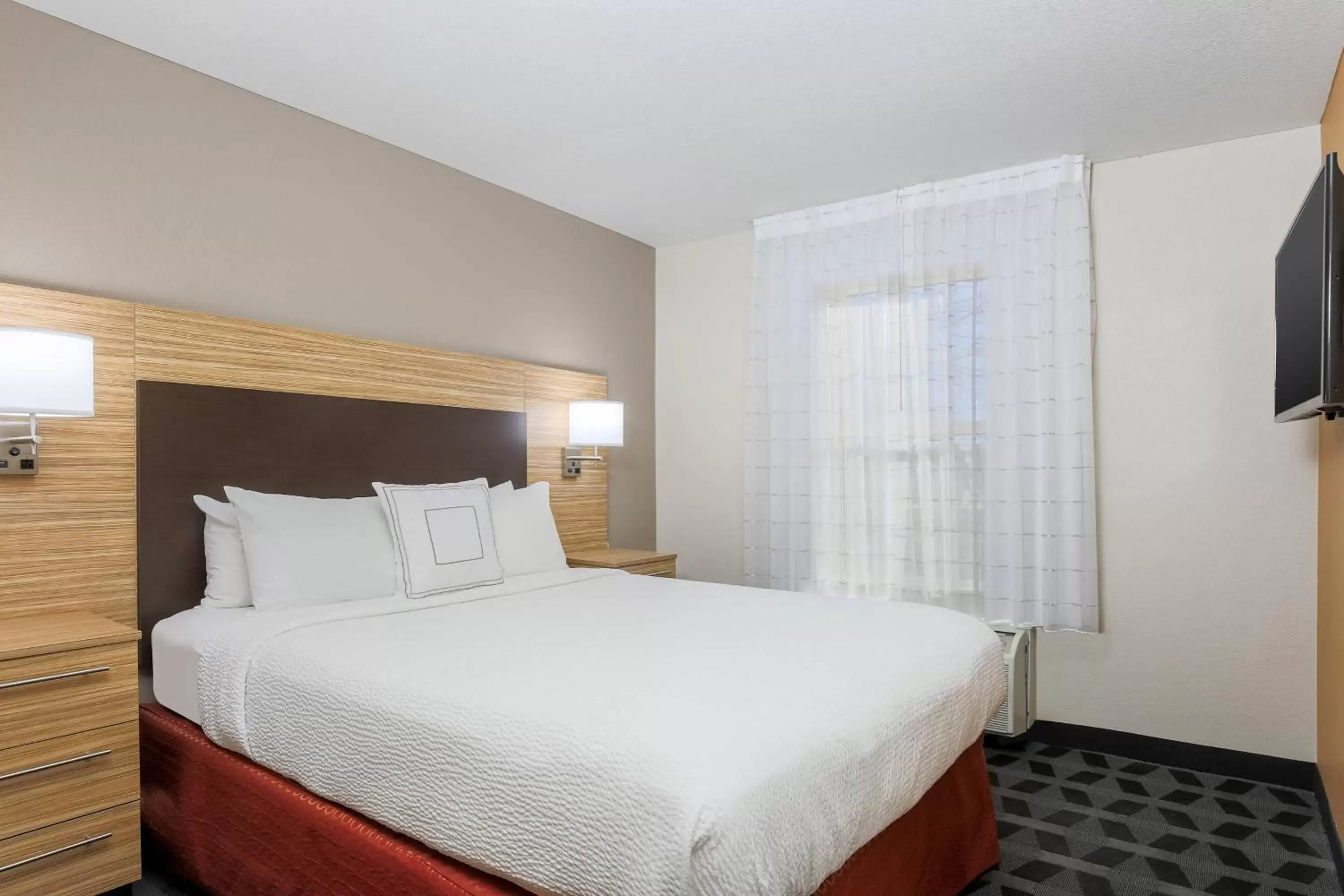 Bedroom, Bed in TownePlace Suites Denver Southeast