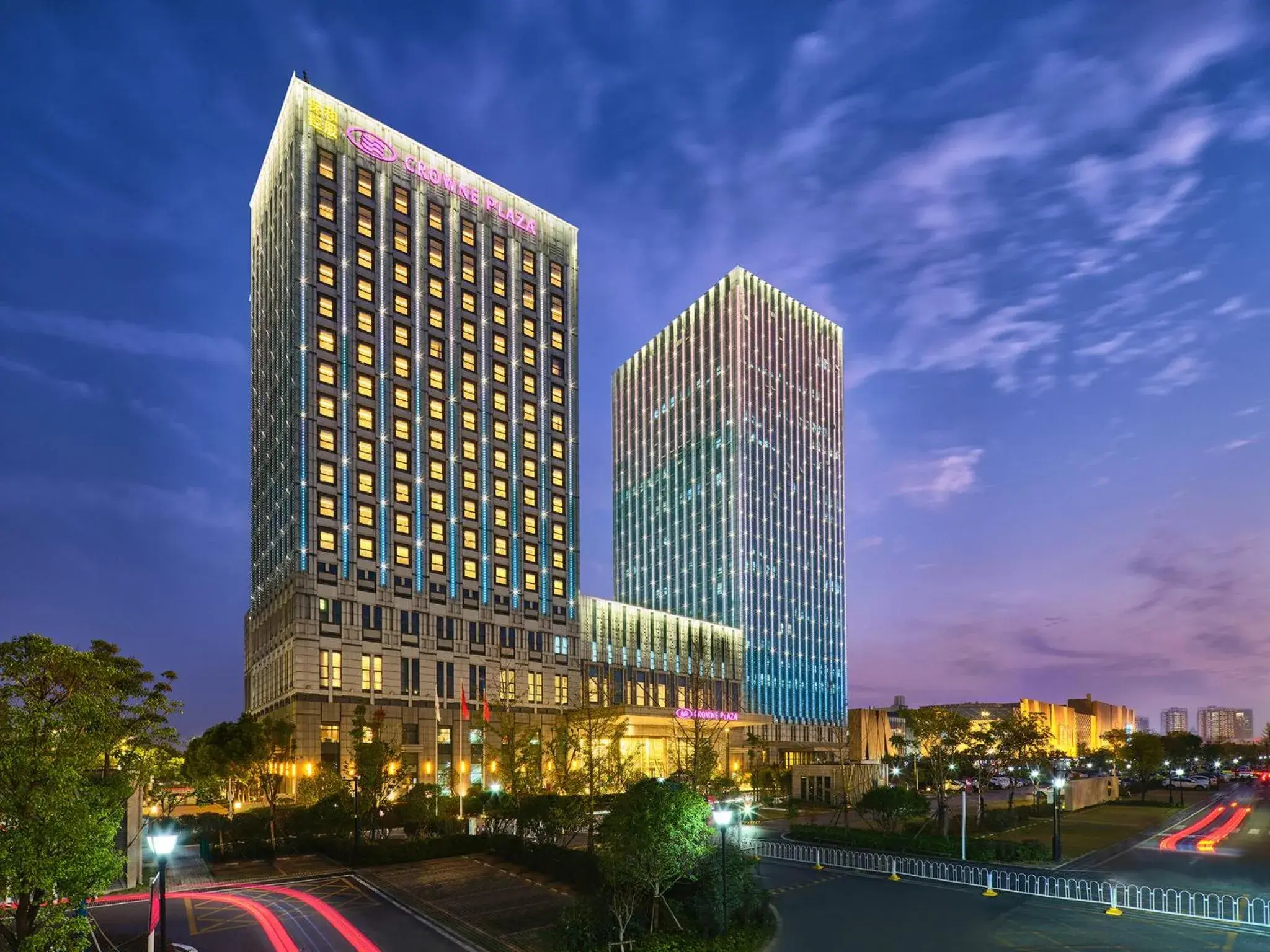 Property building in Crowne Plaza Wuhan Development Zone by IHG Property building in Crowne Plaza Wuhan Development Zone by IHG