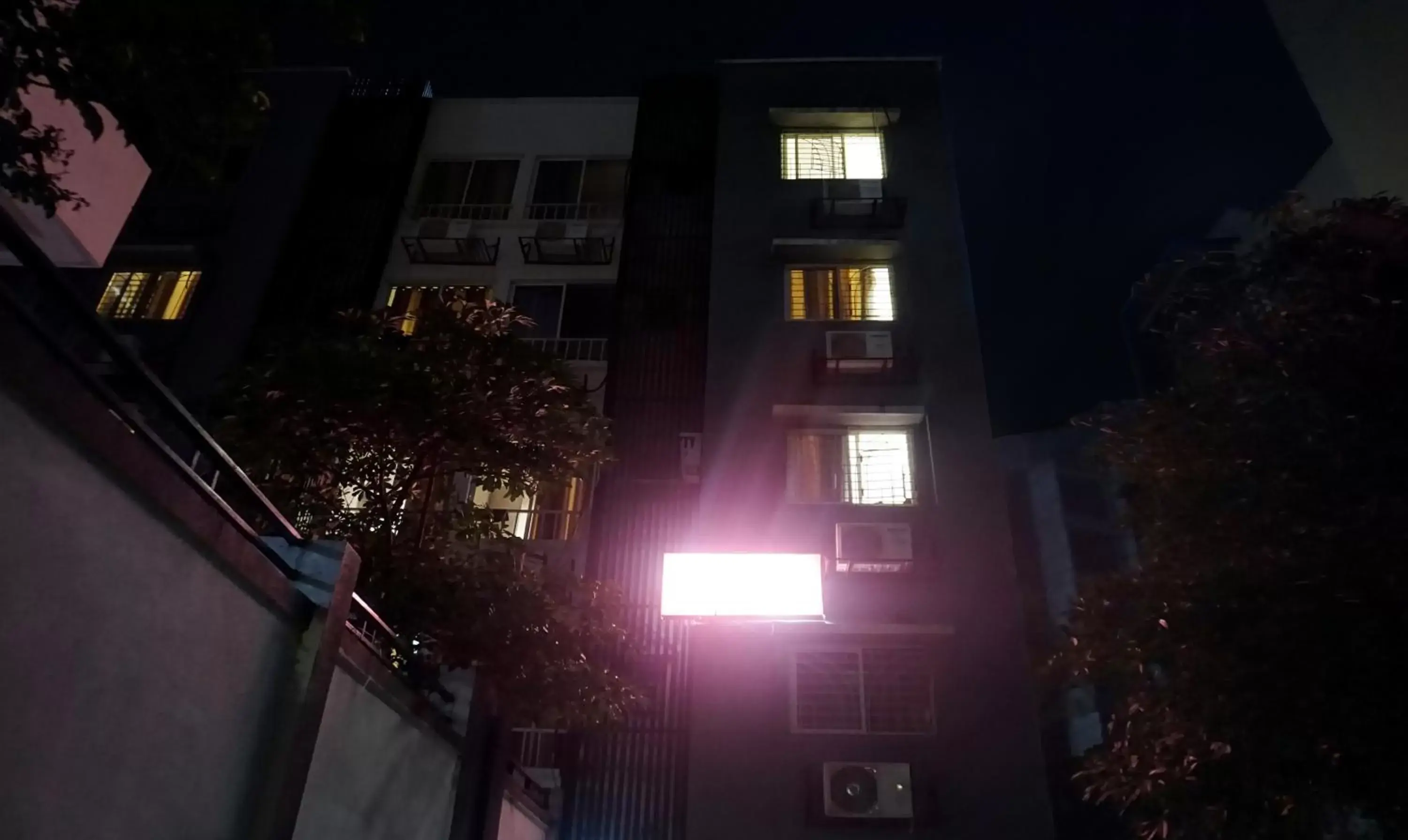 Property building in Itsy Hotels AY Plus Hotels Property building in Itsy Hotels AY Plus Hotels