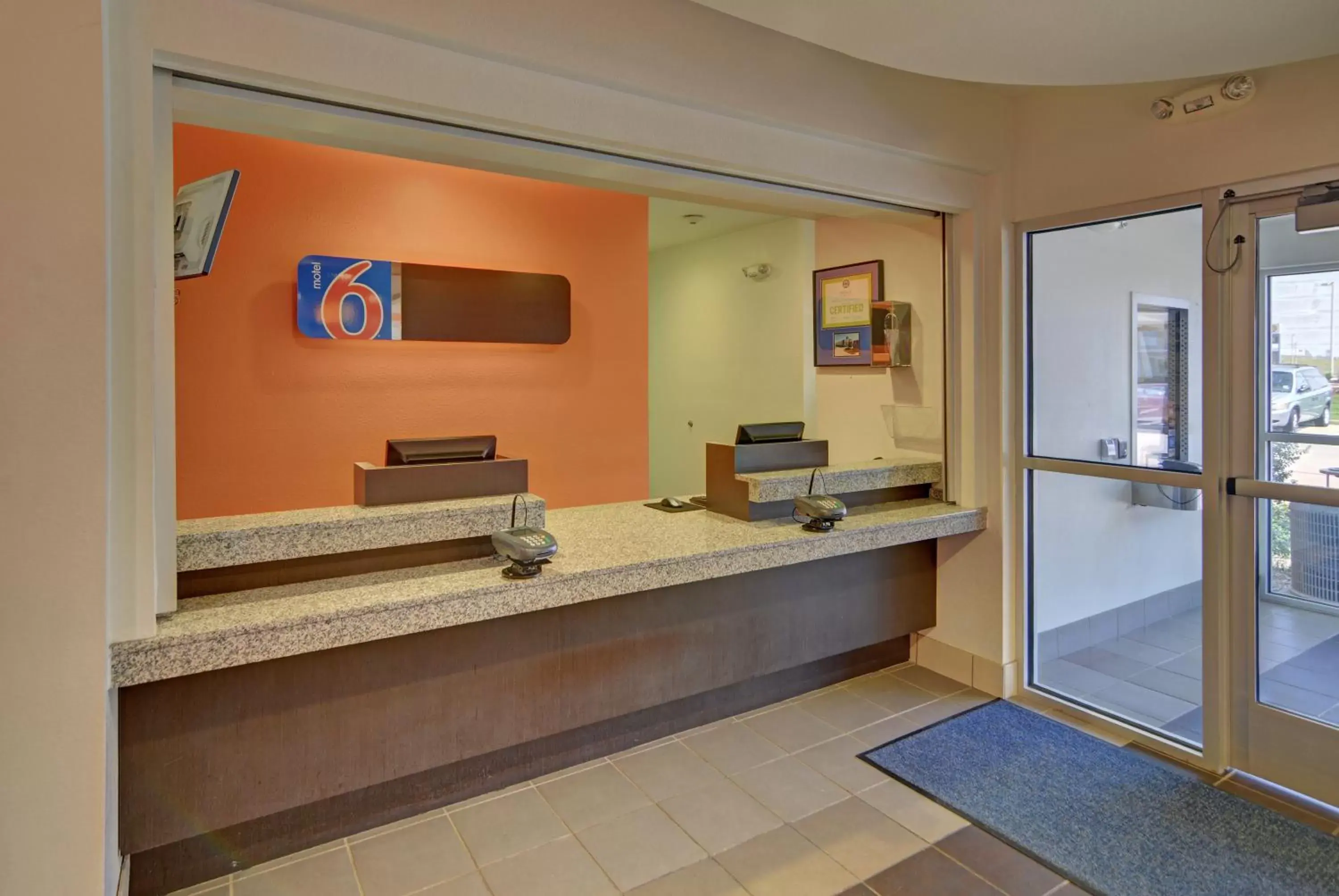 Lobby or reception in Motel 6-Roanoke, TX - Northlake - Speedway