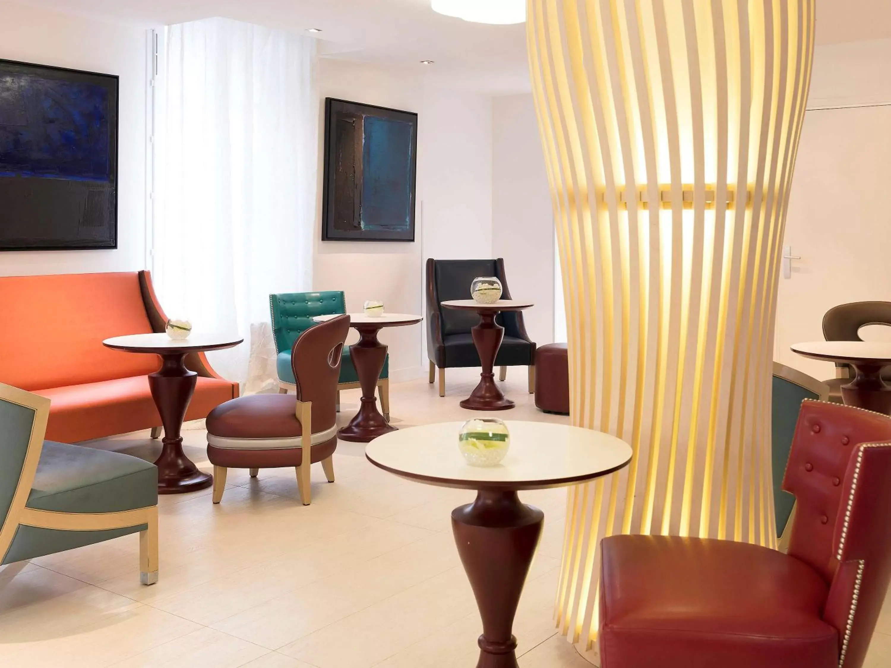 Property building in Mercure Paris Levallois