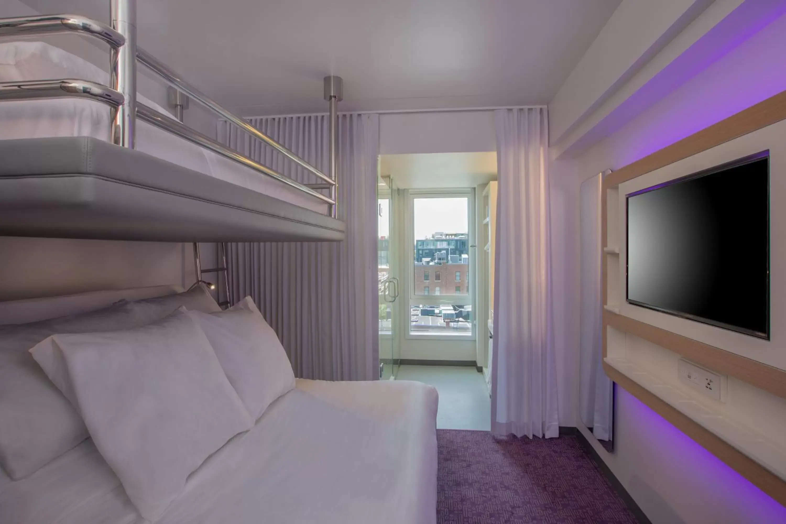 Bunk Bed in YOTEL Boston