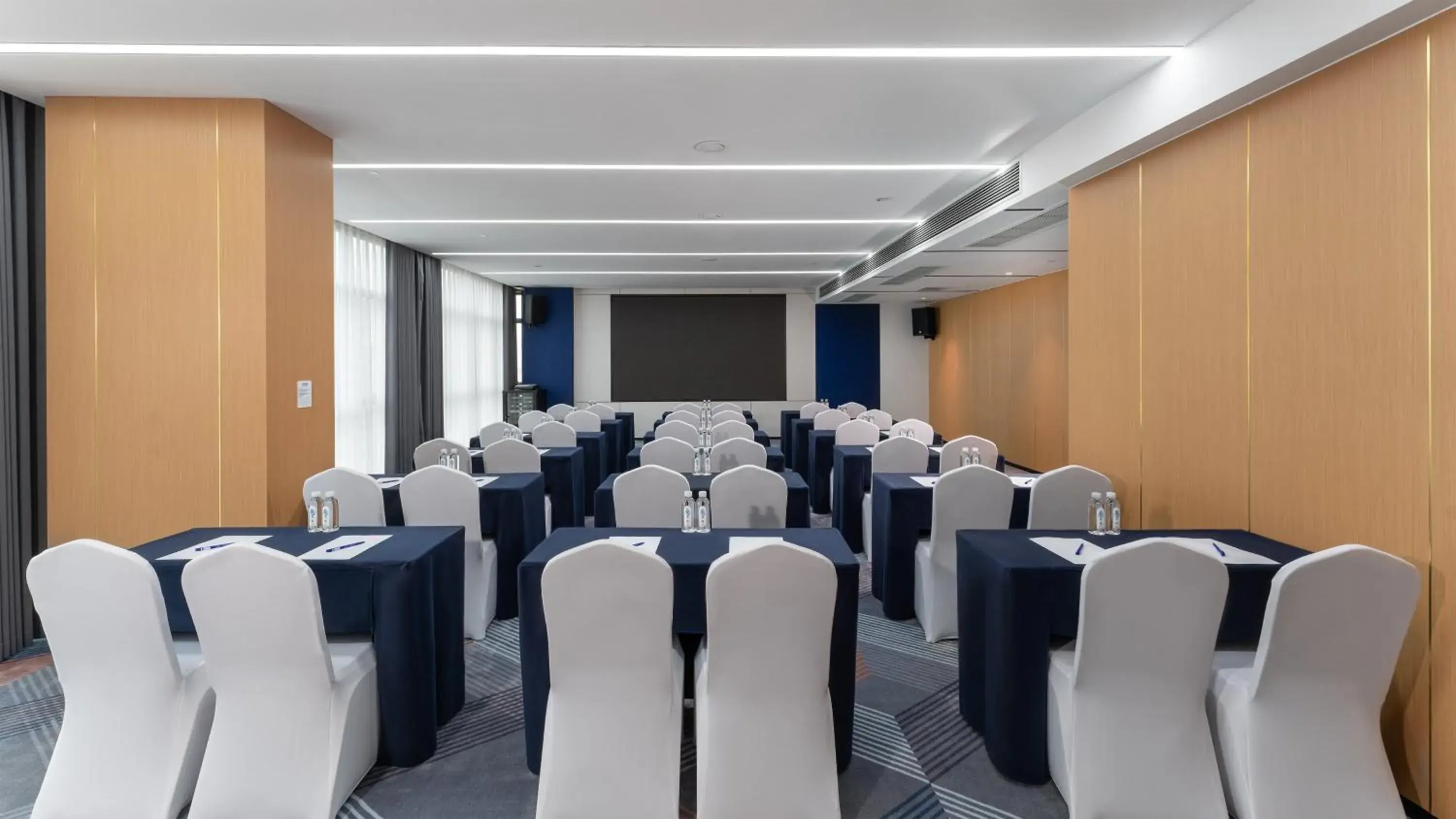Meeting/conference room in Holiday Inn Express Nanning Convention&Exhibition