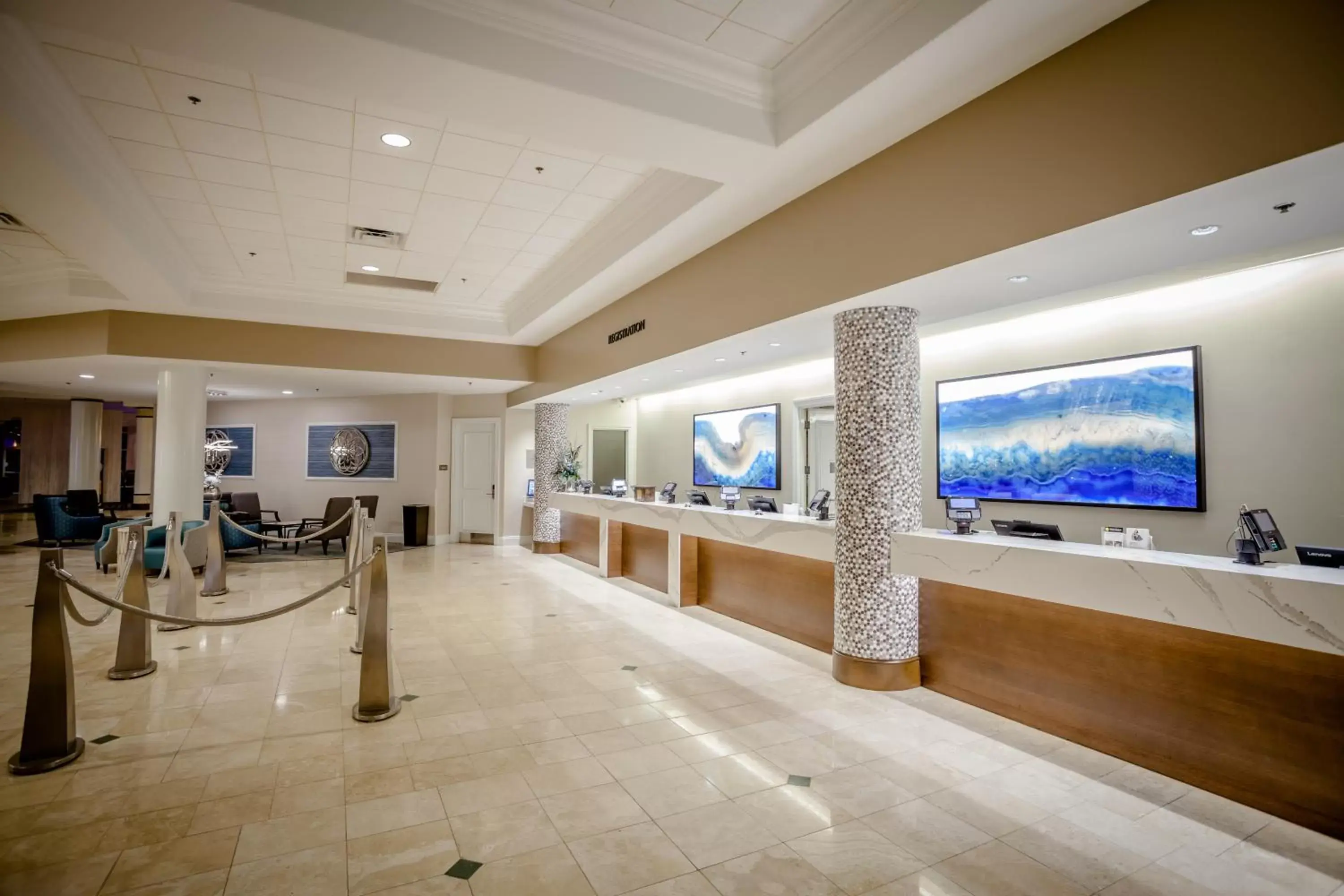 Lobby or reception in Rosen Plaza Hotel Orlando Convention Center