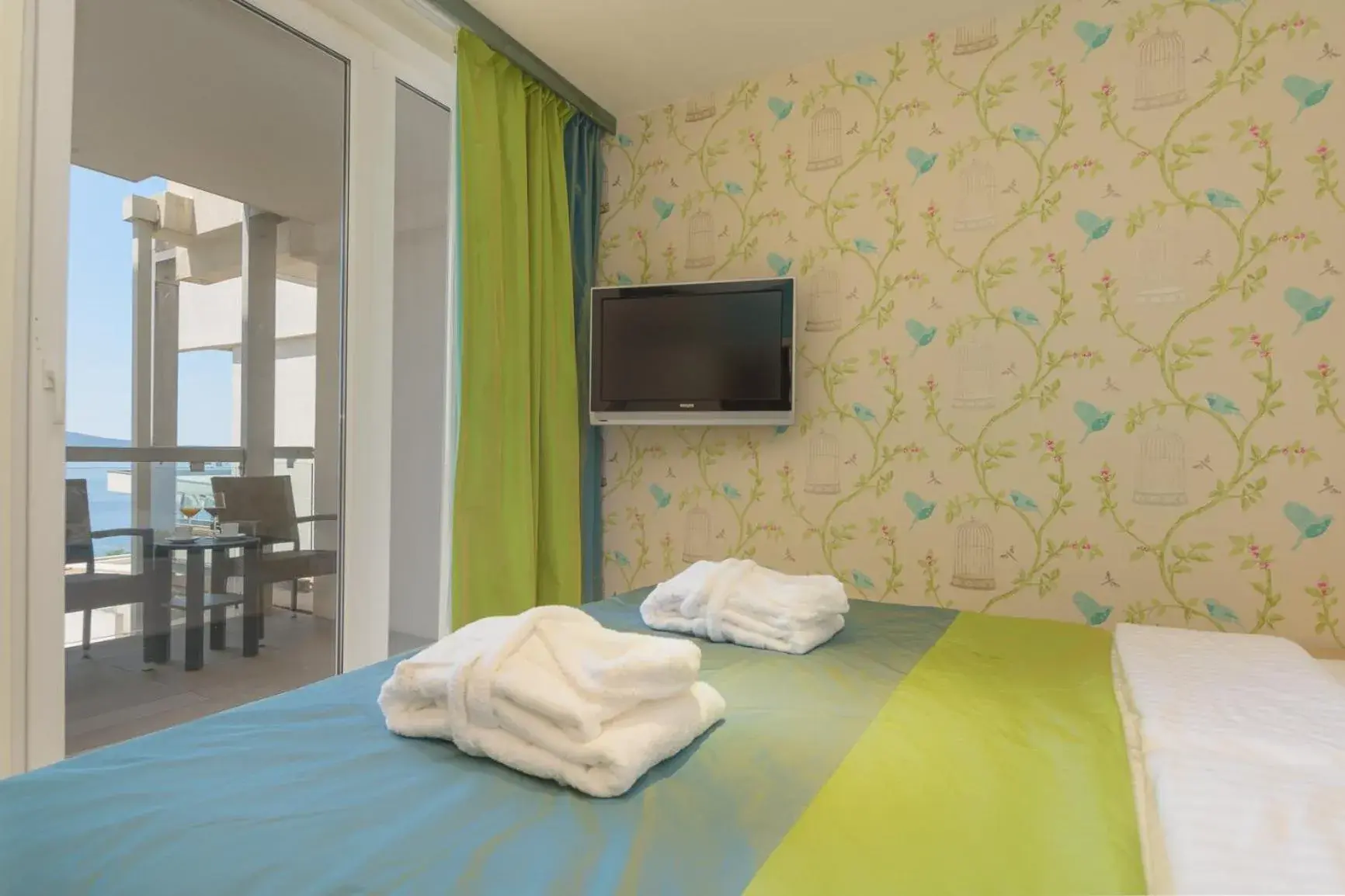 View (from property/room), Bed in Wyndham Grand Novi Vinodolski Resort
