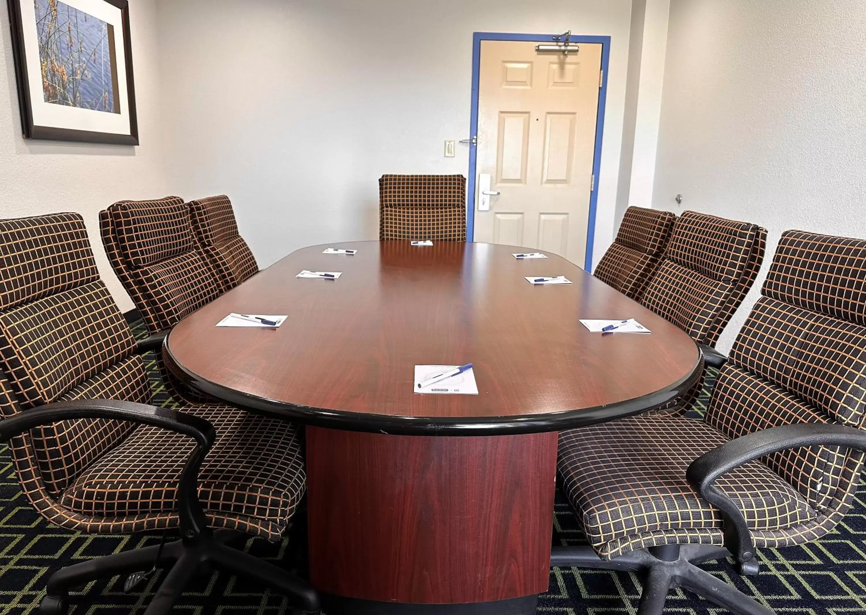 Meeting/conference room in Travelodge by Wyndham Fort Wayne North