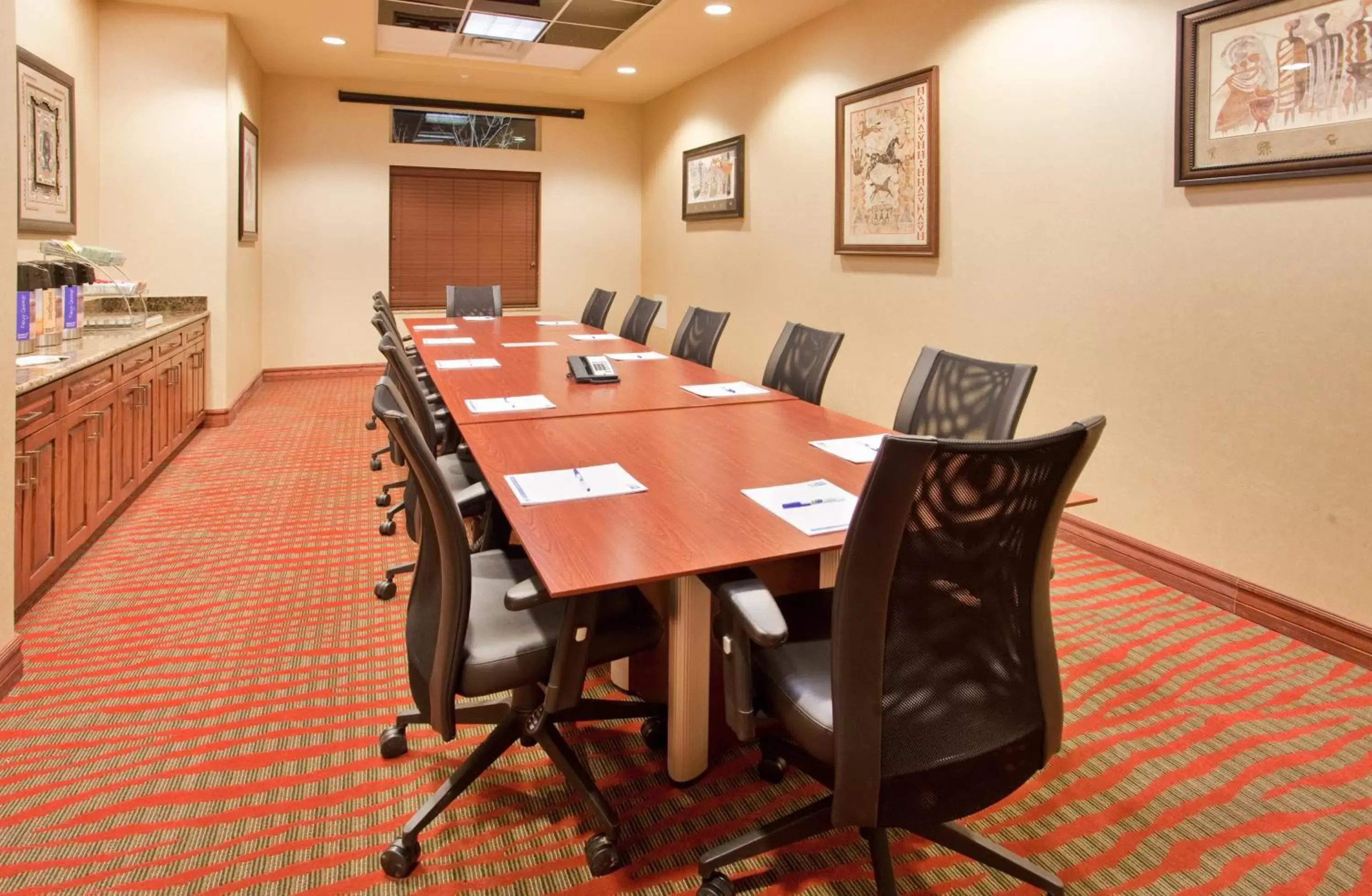 Meeting/conference room in Holiday Inn Express & Suites Gallup East, an IHG Hotel
