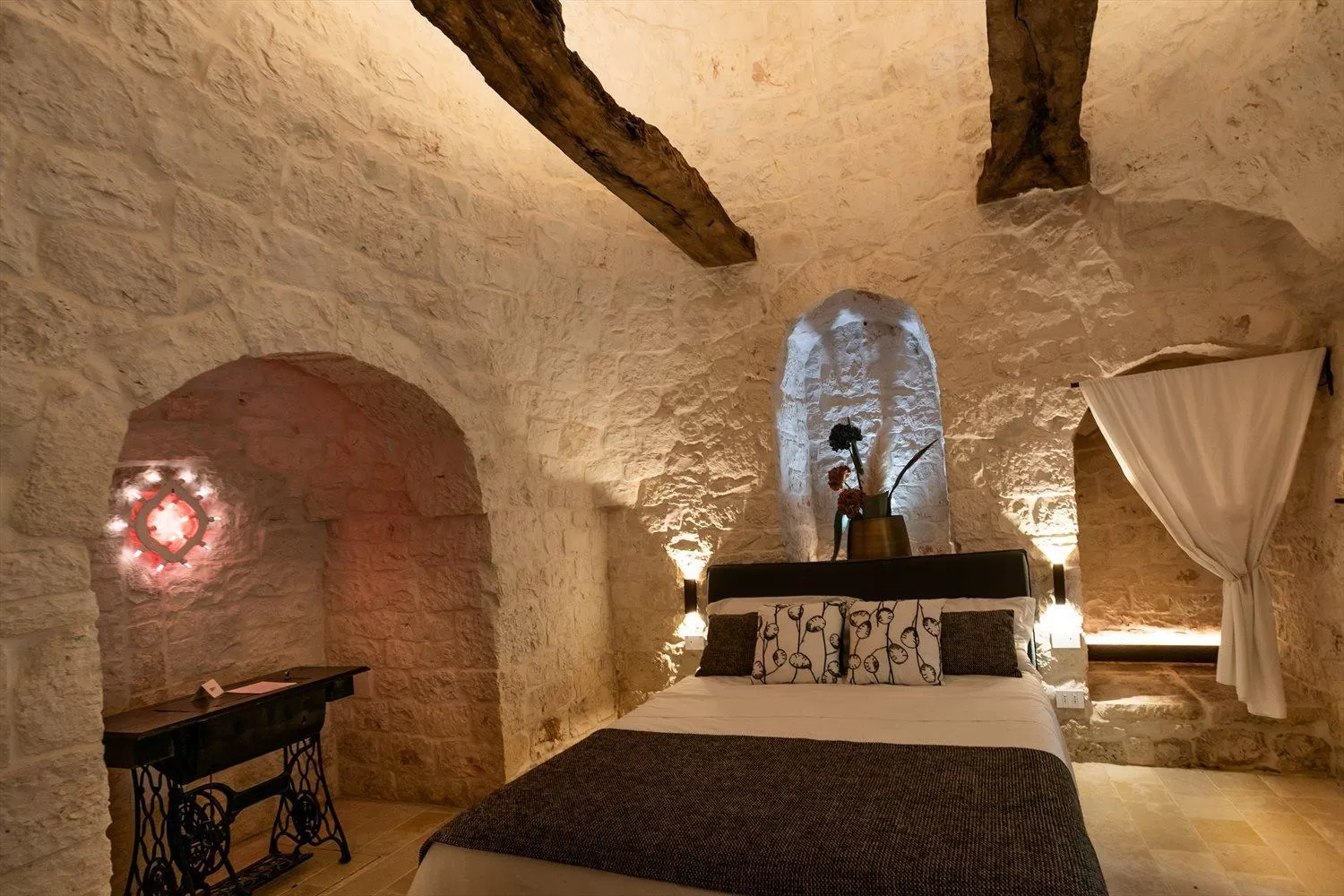 Photo of the whole room, Bed in DIMORA RITUNNO