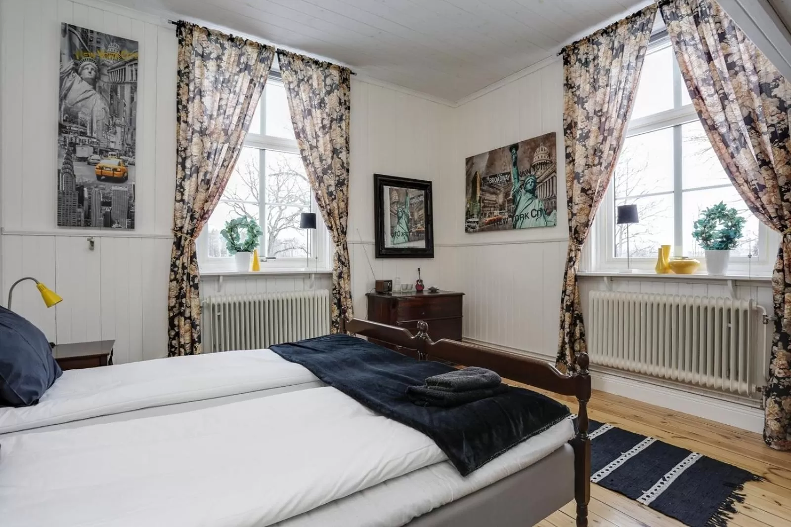 Photo of the whole room, Bed in HagbackensGård Bed&Breakfast