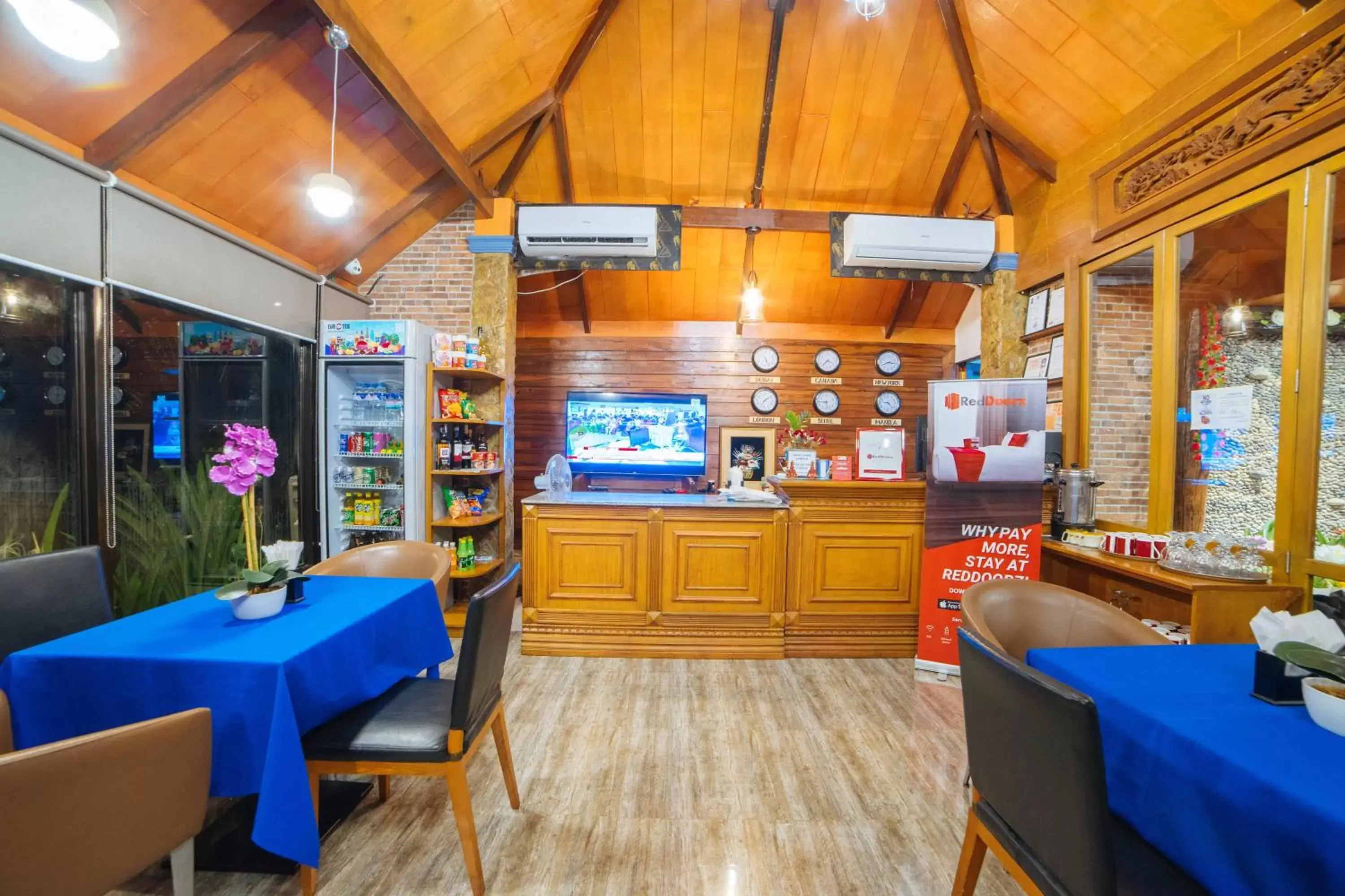 Restaurant/places to eat in RedDoorz Plus @ Starhomes Olivianville Restaurant/places to eat in RedDoorz Plus @ Starhomes Olivianville