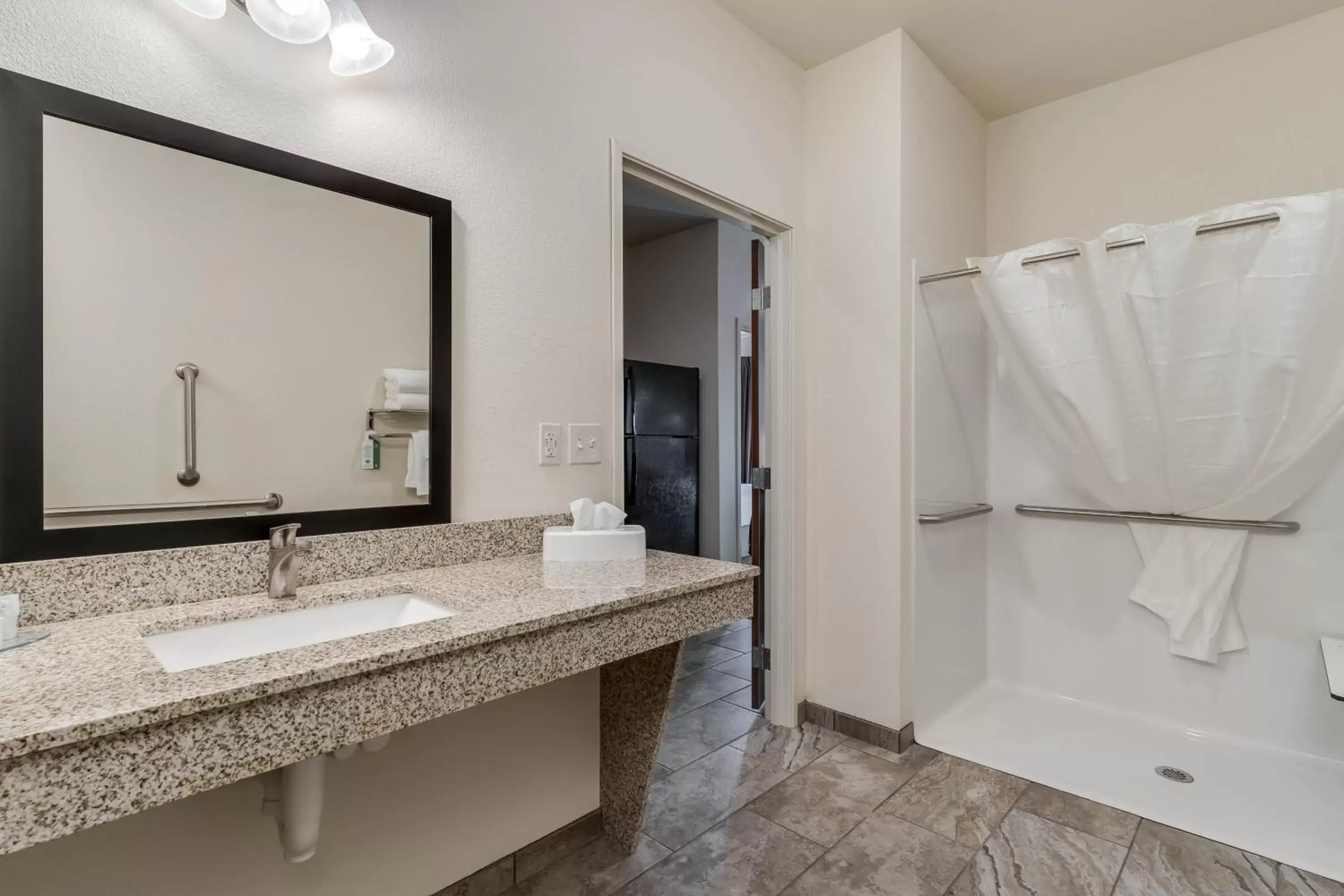 Bathroom in Cobblestone Hotel & Suites - Morgan