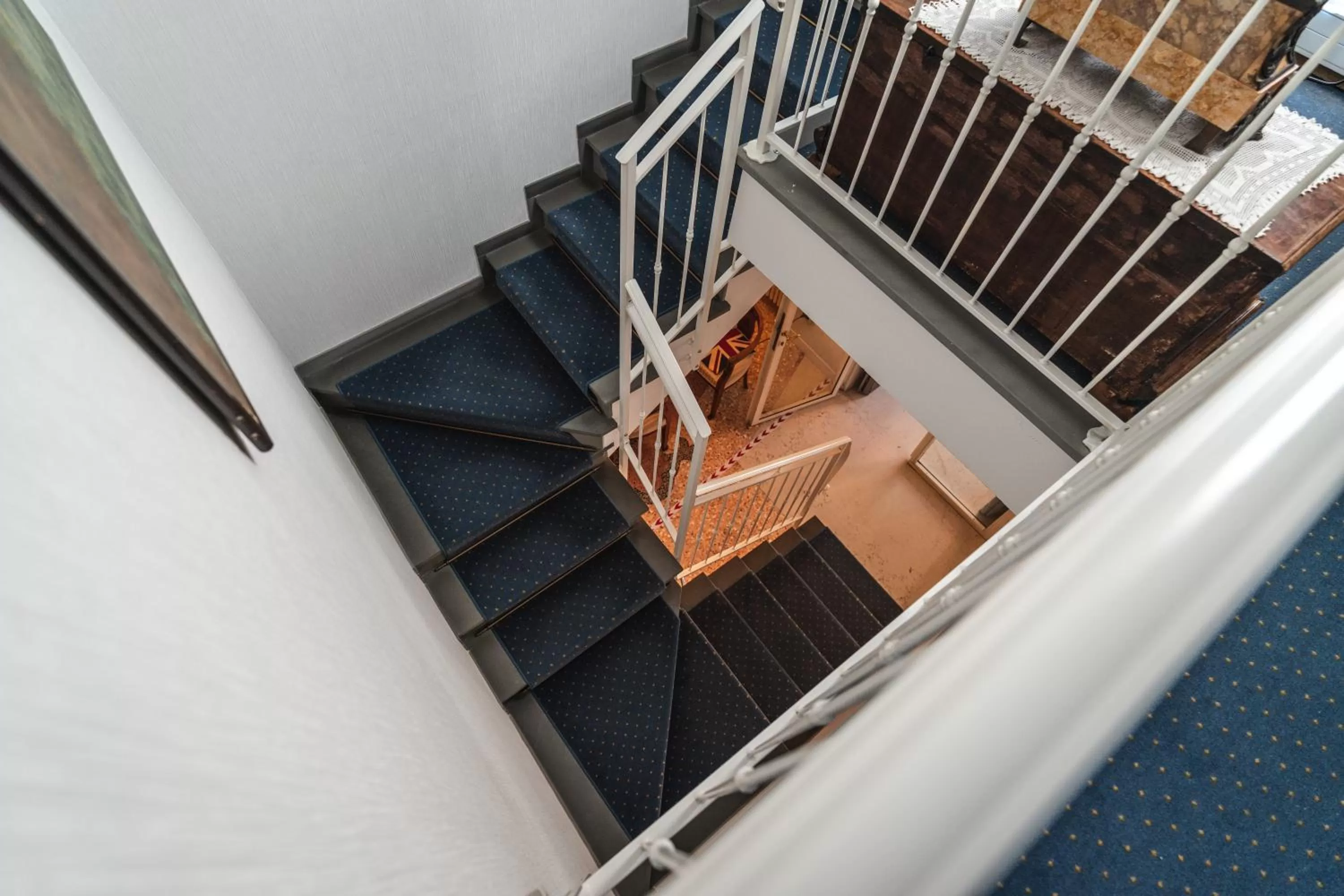 hair dresser in Villa Noctis