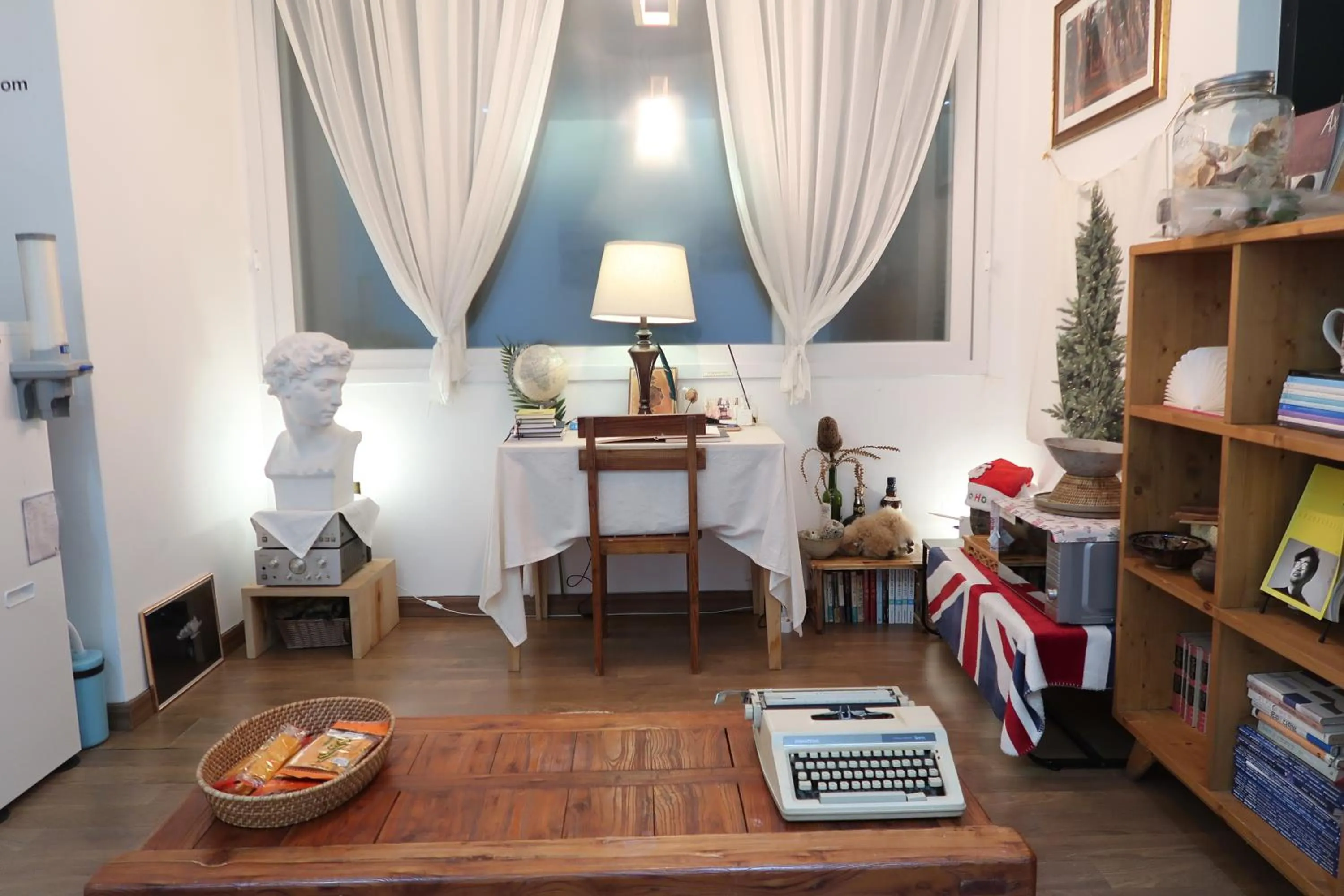 Library in Andong Poong-gyung HOSTEL n LIBRARY