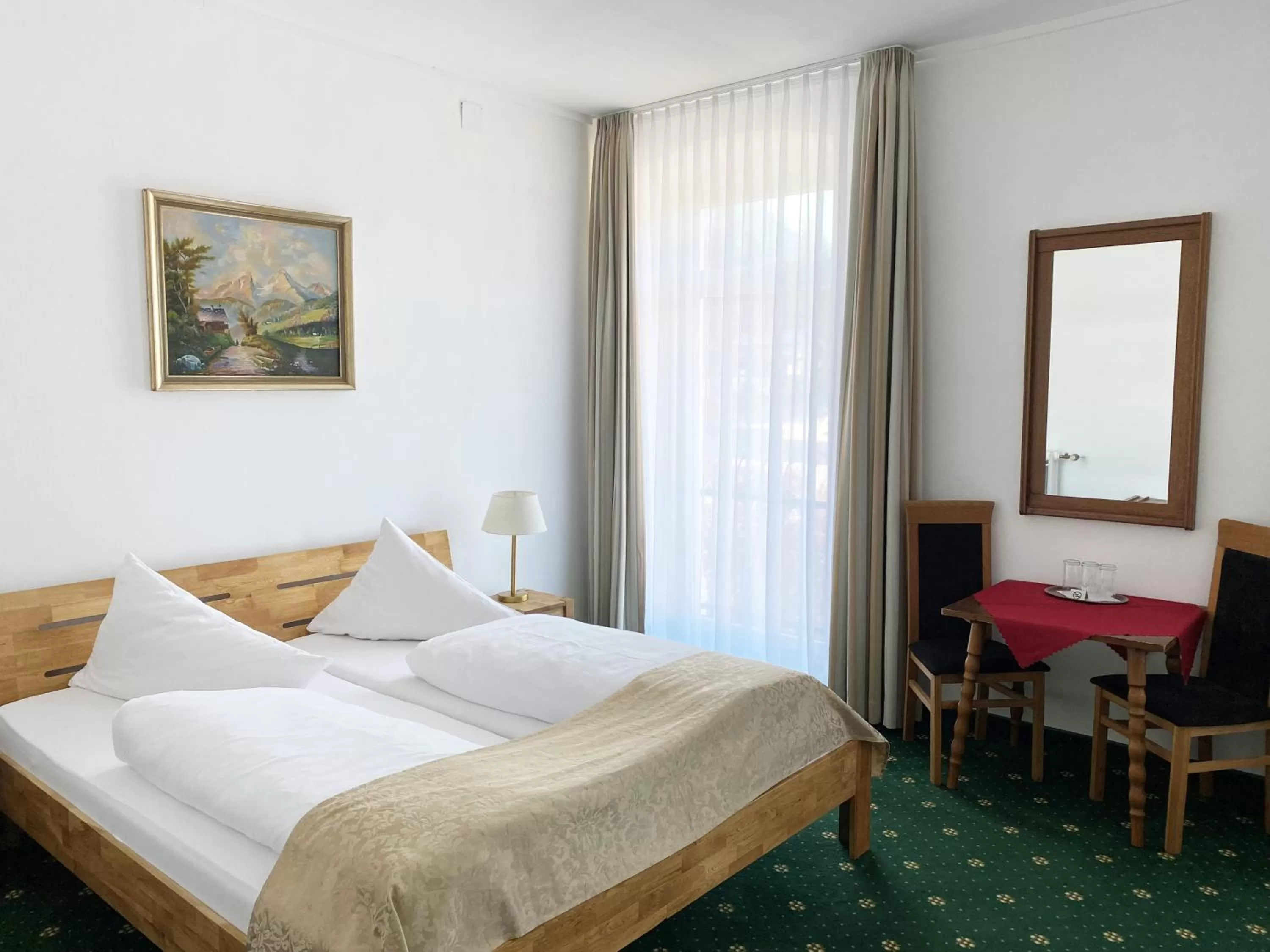 Bed in Hotel Schwabenwirt