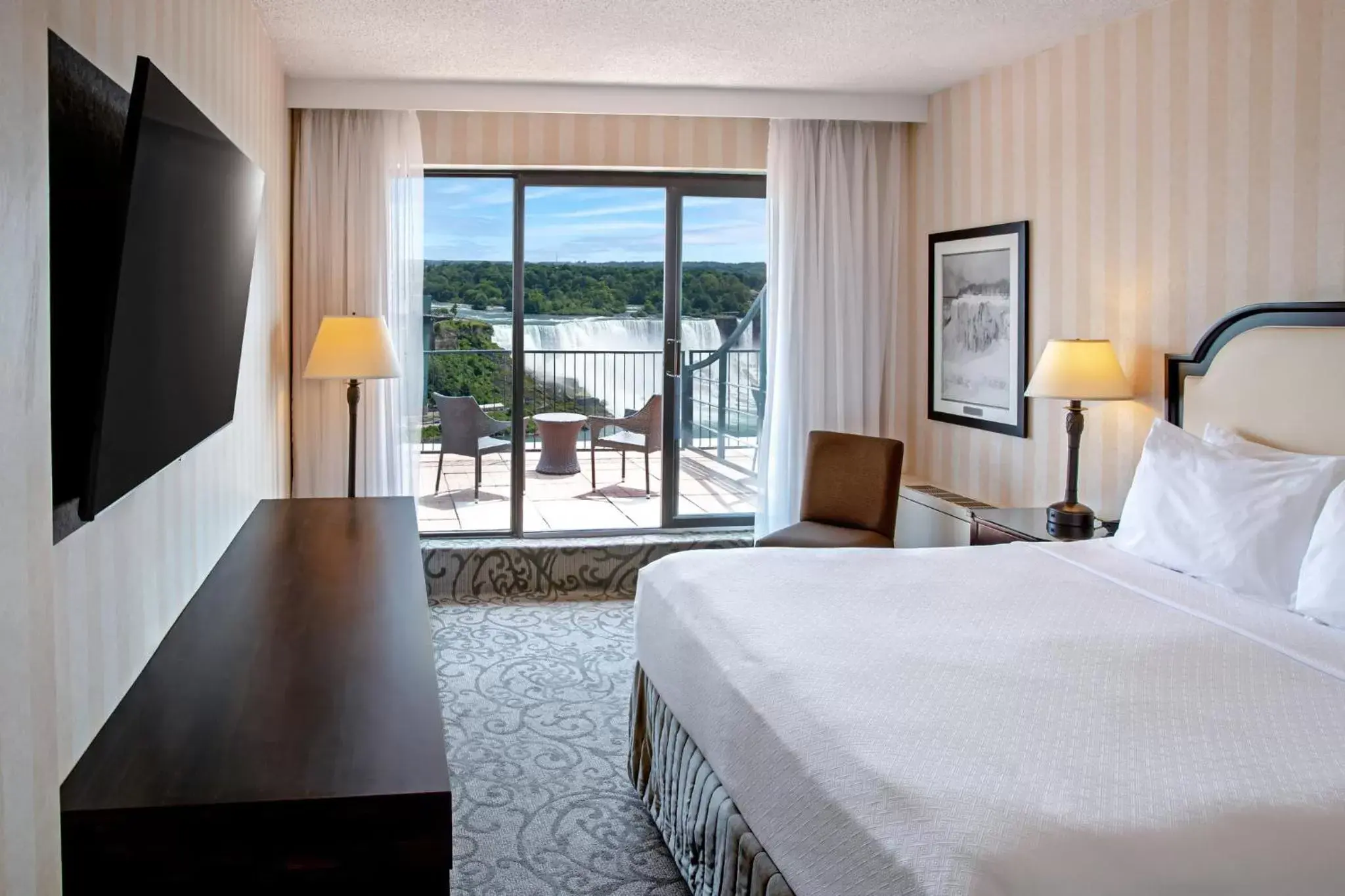 Photo of the whole room in Crowne Plaza Hotel-Niagara Falls/Falls View, an IHG Hotel
