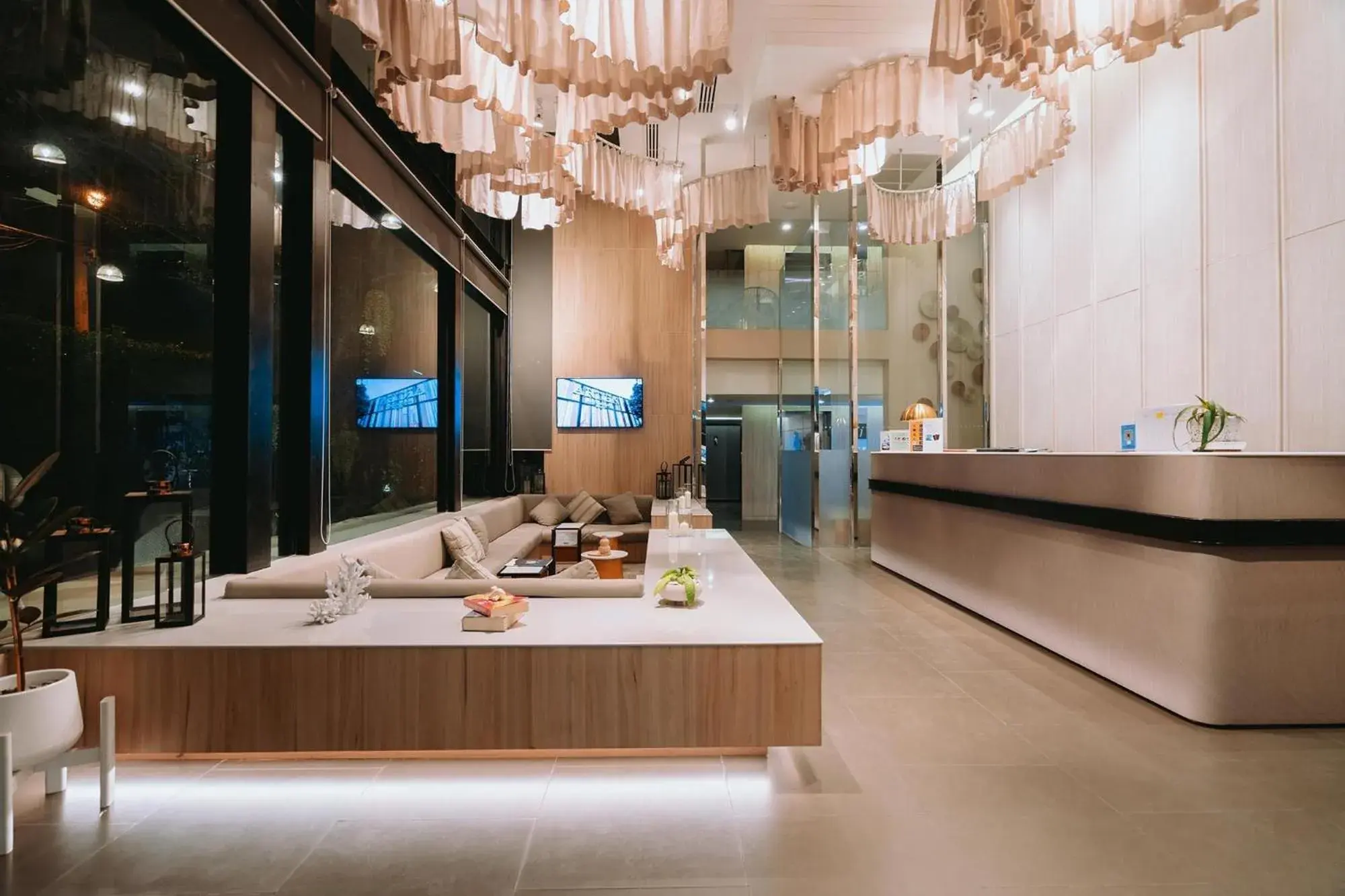 Lobby or reception in Aster Hotel and Residence by At Mind